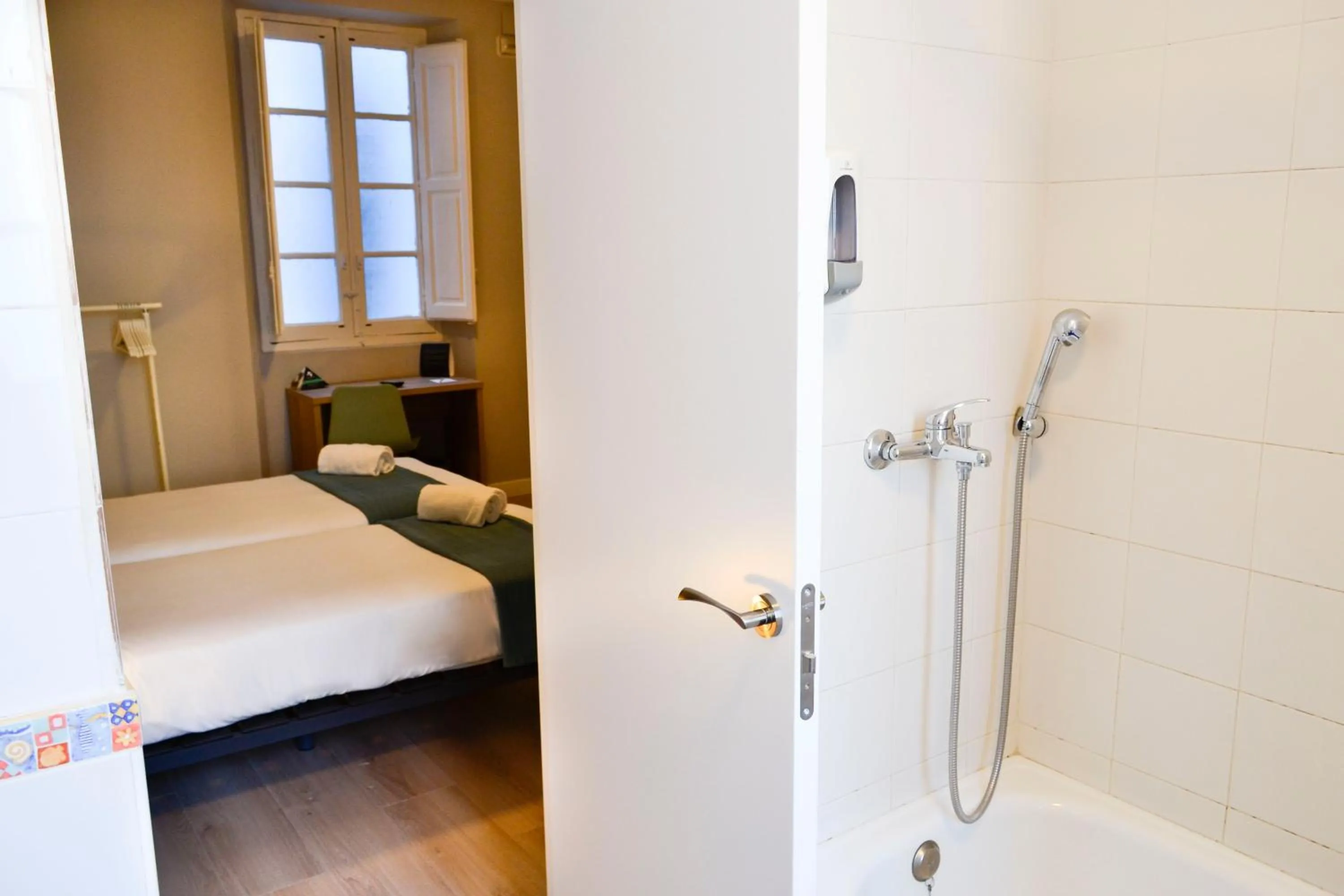 Bed in Alda Centro León