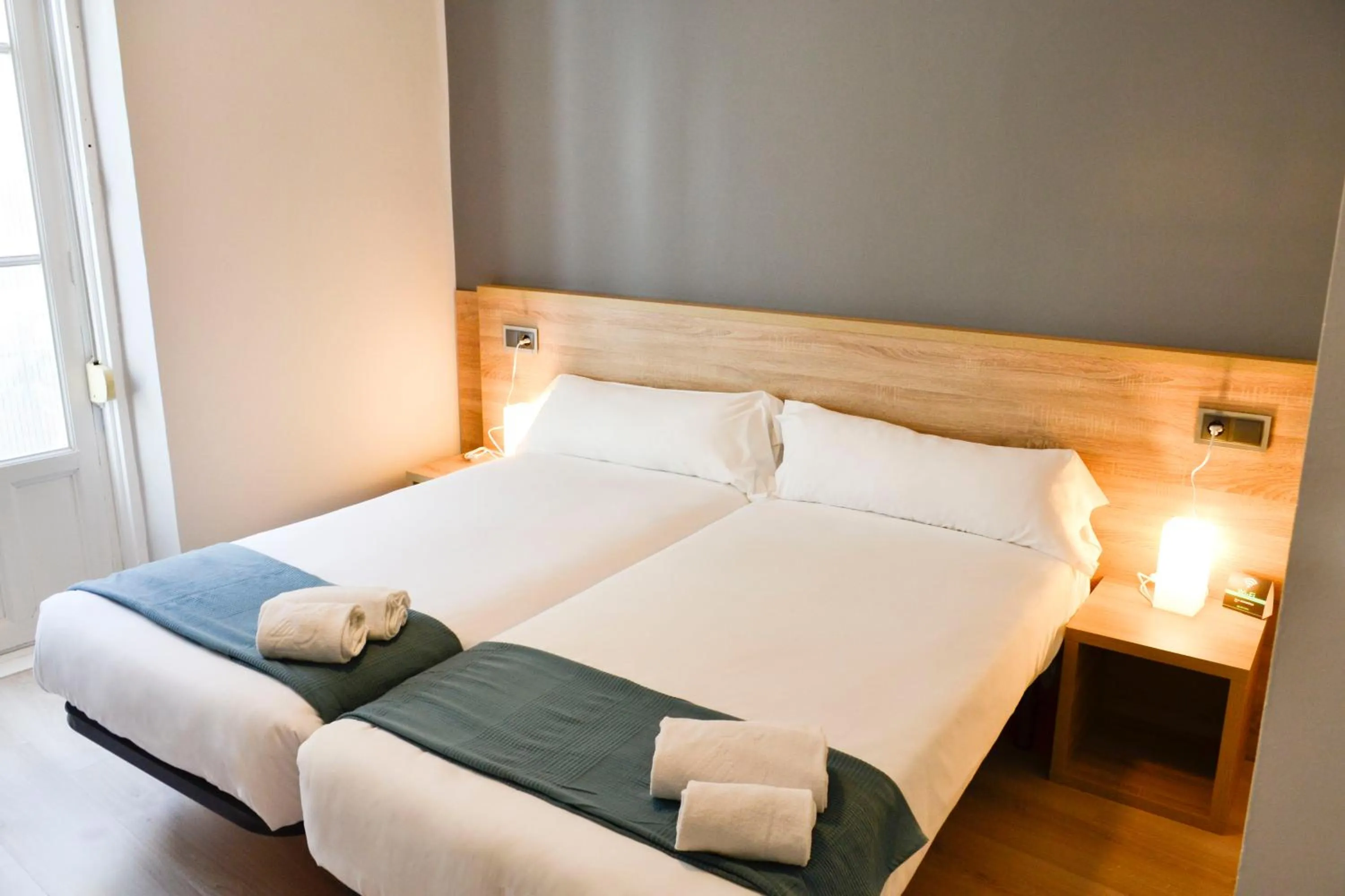 Bed in Alda Centro León