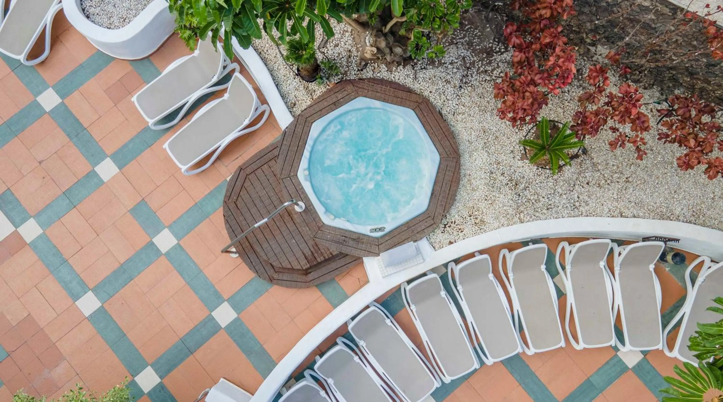 Swimming pool in Ona Palm Beach
