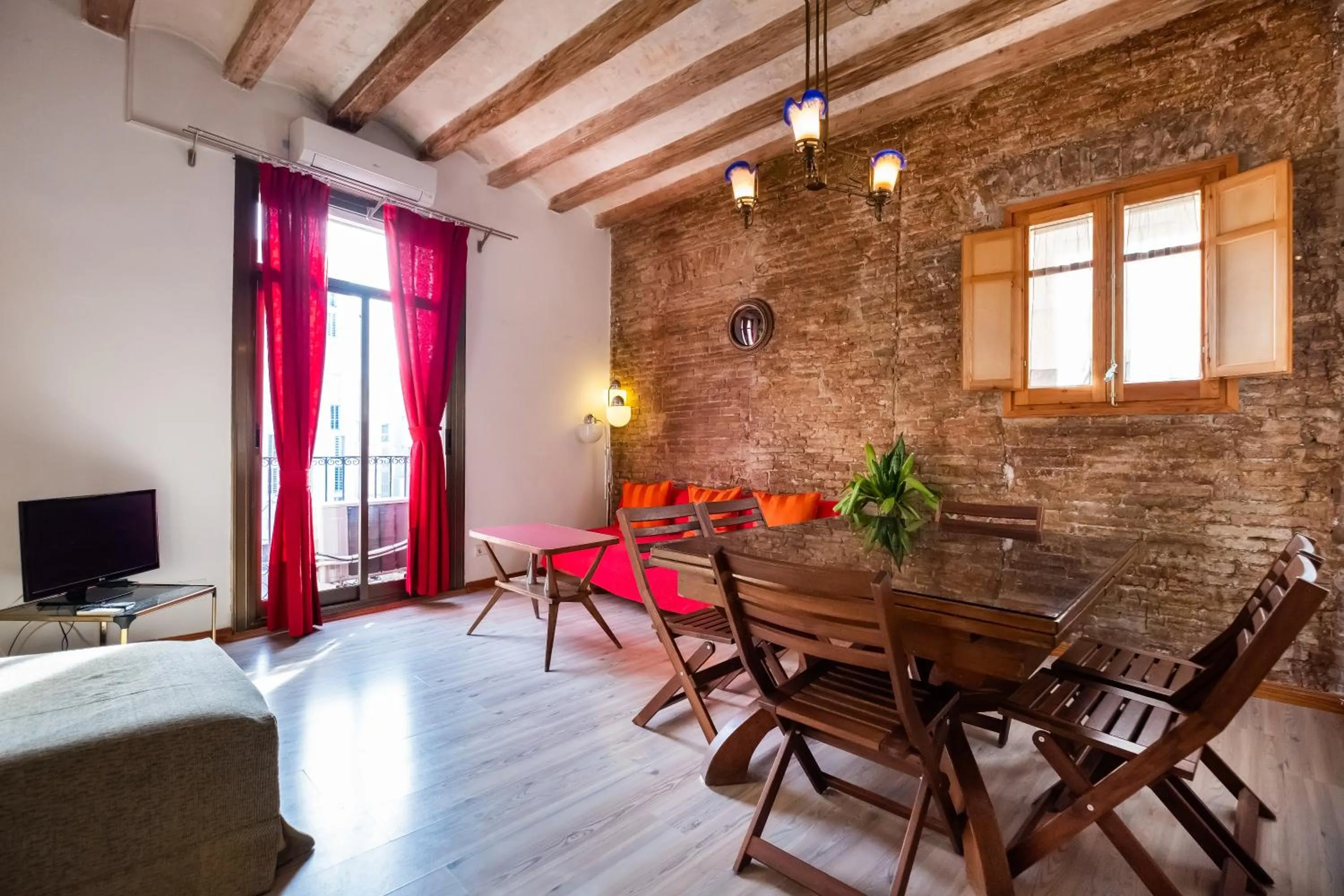 Apartamentos El Pintor