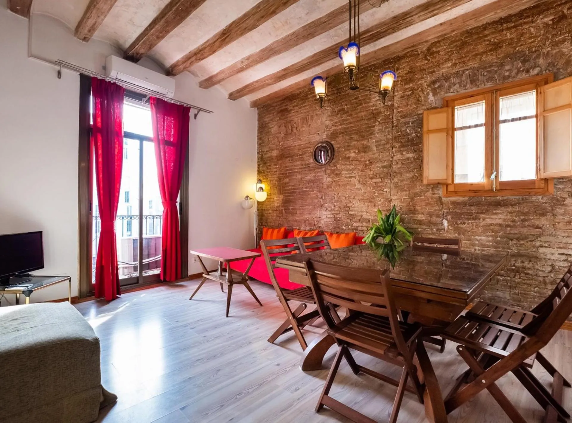 Apartamentos El Pintor