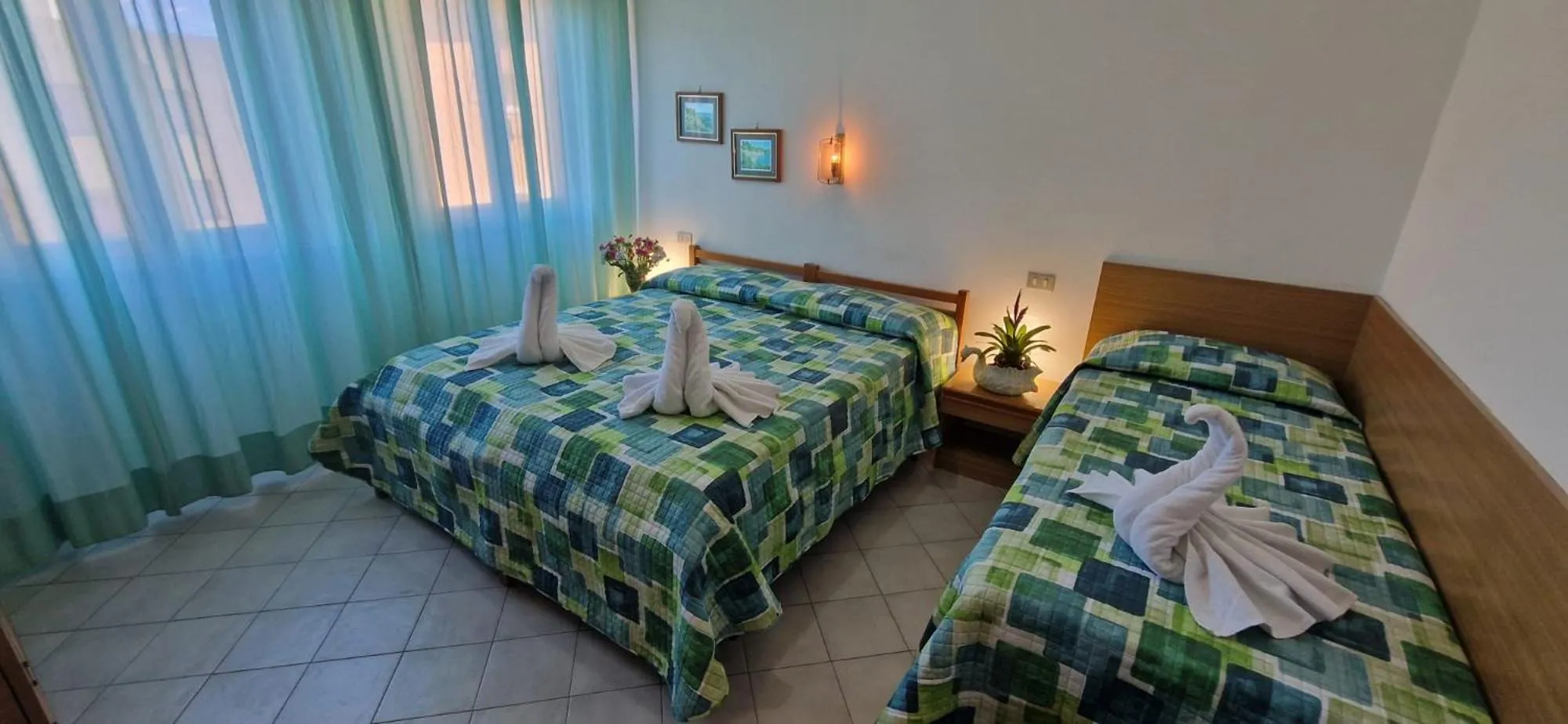 Photo of the whole room in Hotel Dora