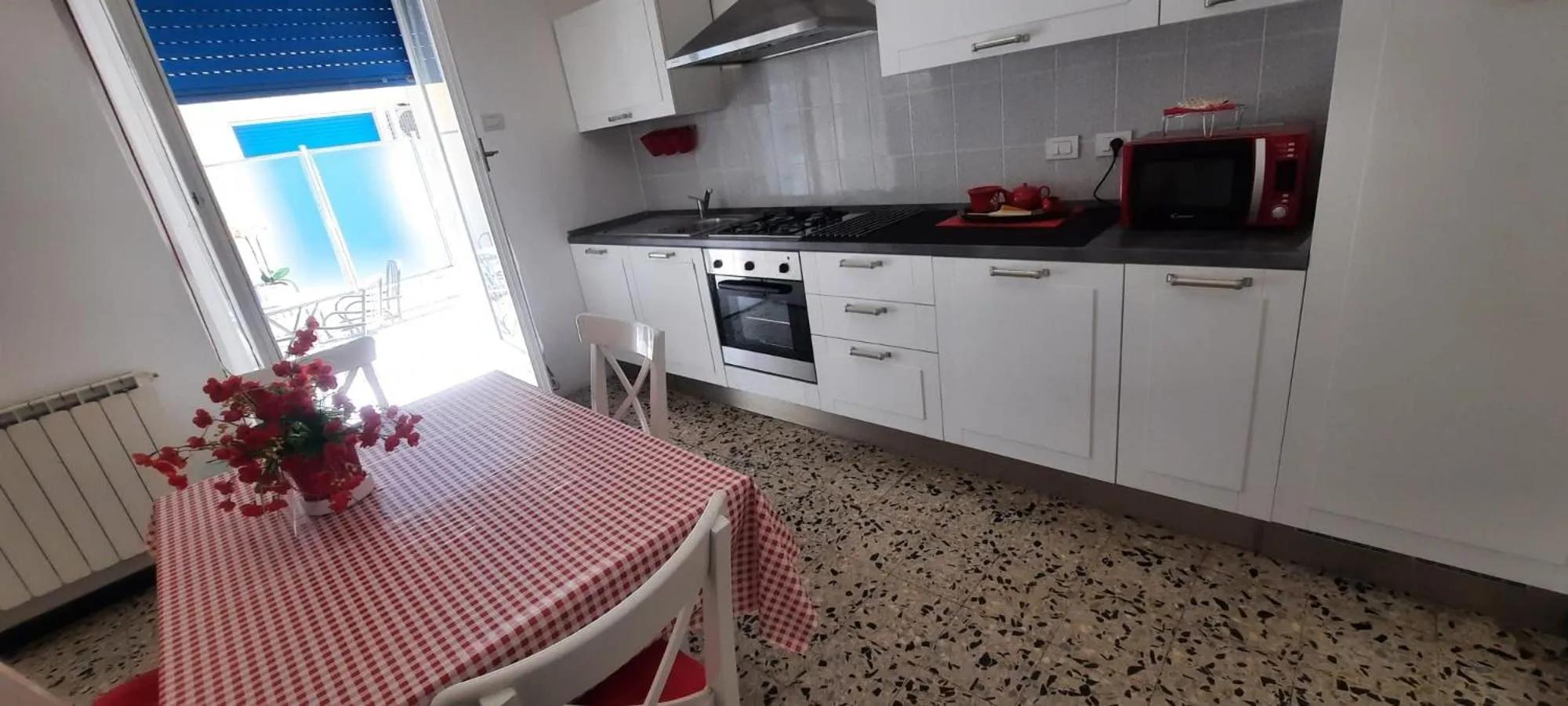 Kitchen or kitchenette in Hotel Dora