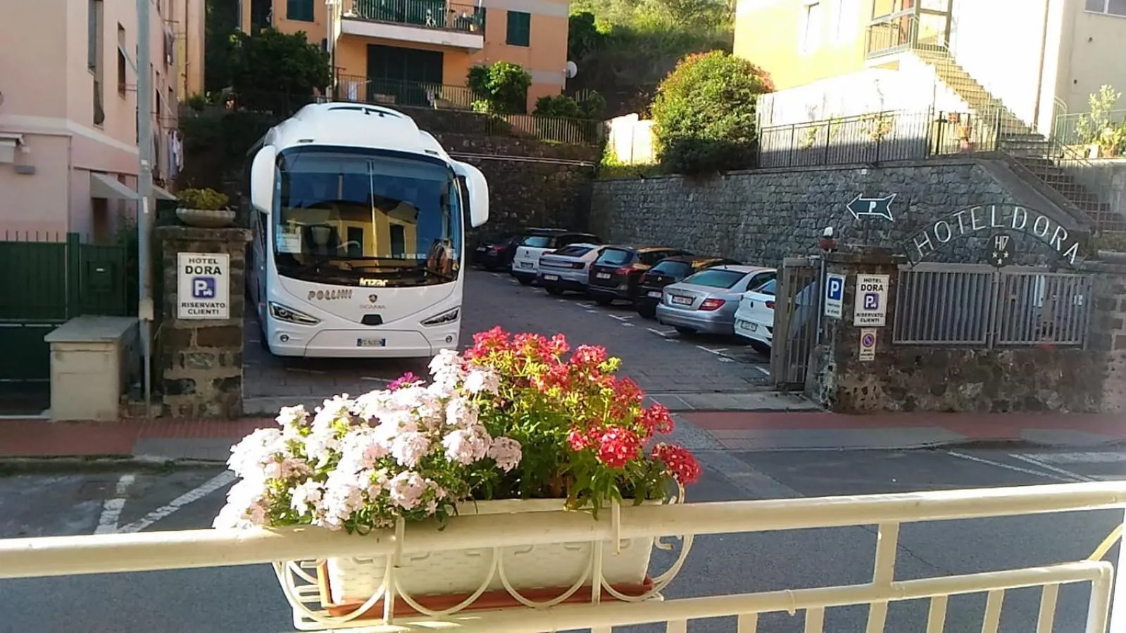 Parking in Hotel Dora