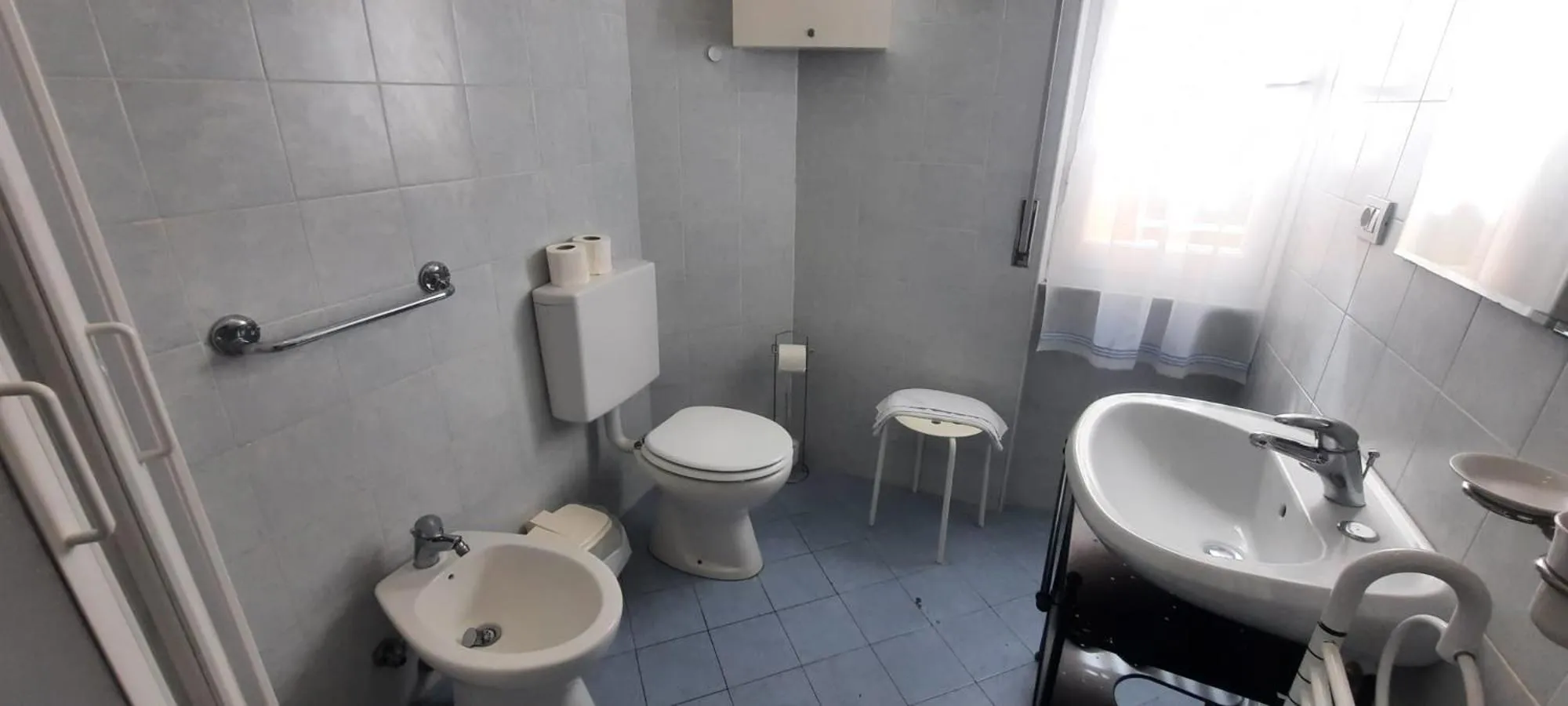 Bathroom in Hotel Dora