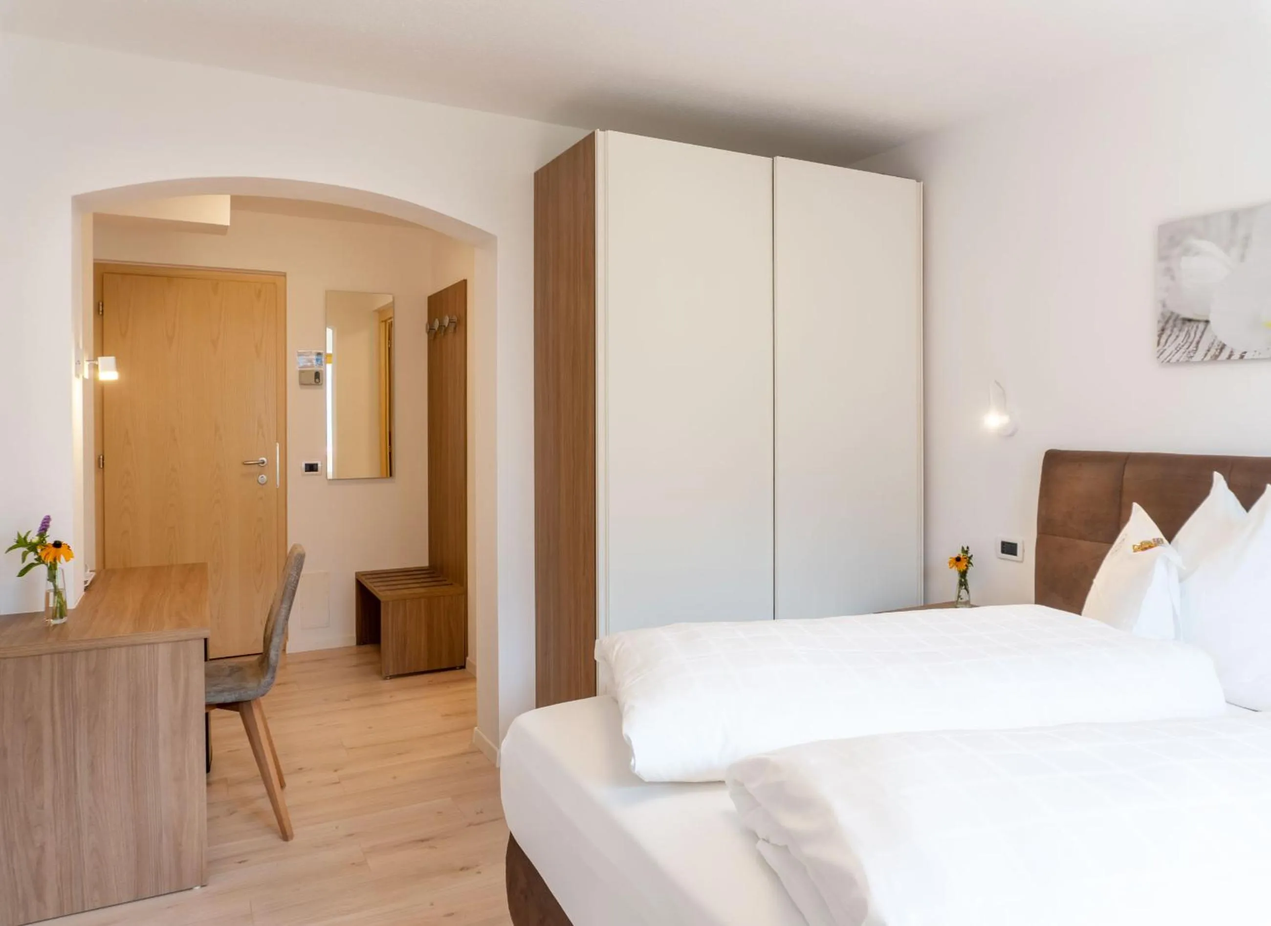 Photo of the whole room, Bed in Residence Töglhof