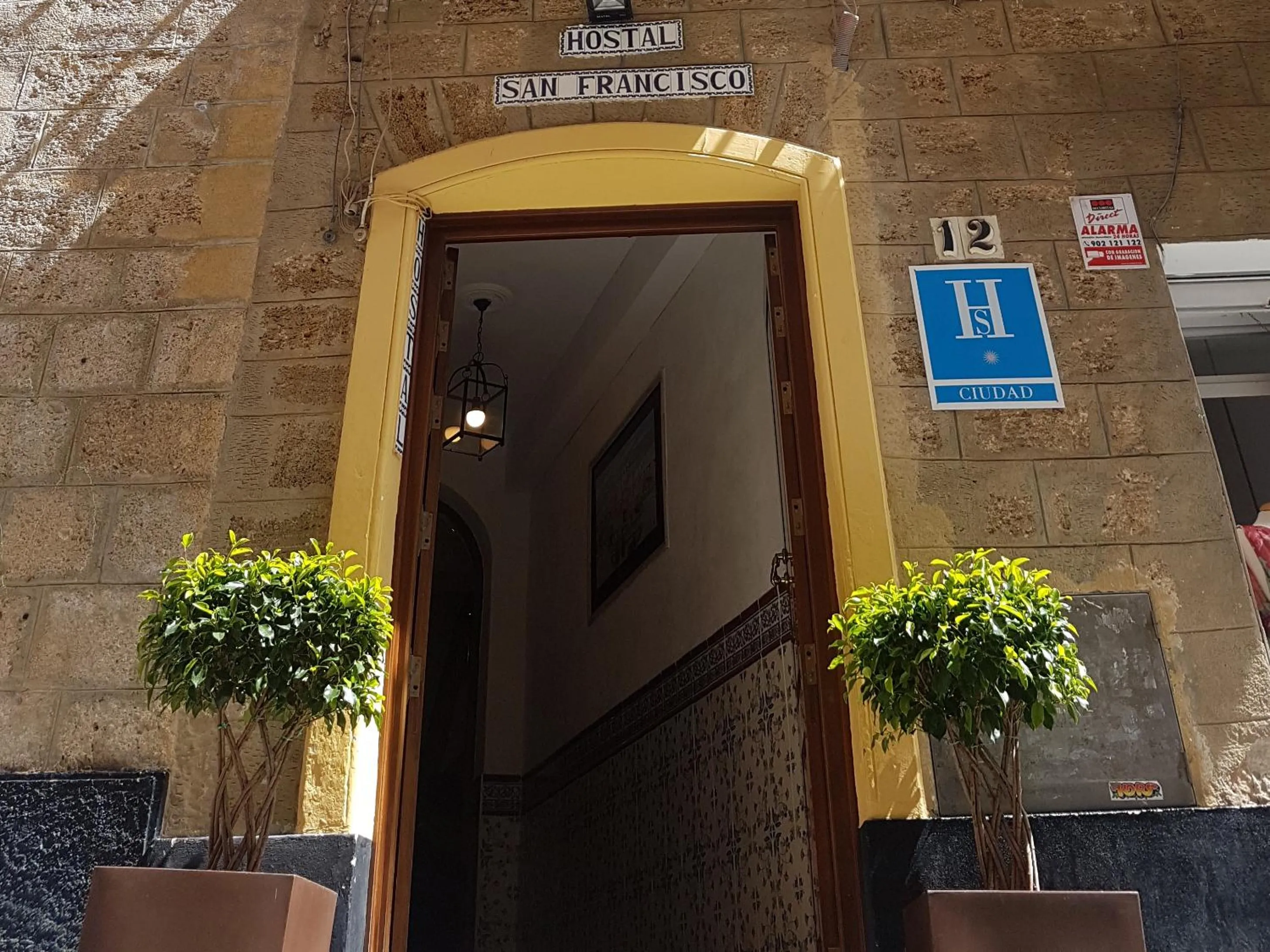 Facade/entrance in Hostal San Francisco