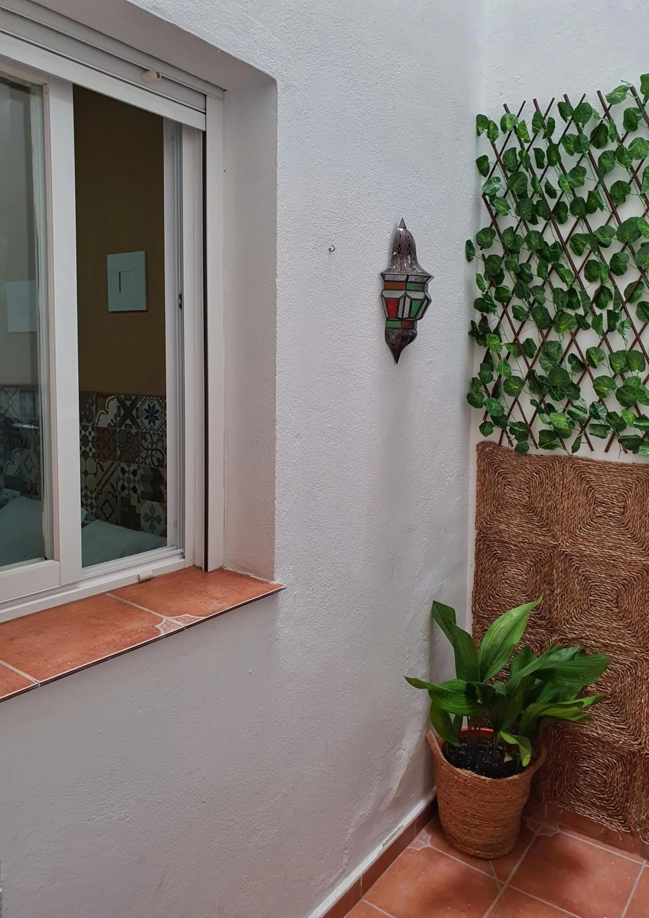 Property building in Hostal Canalejas