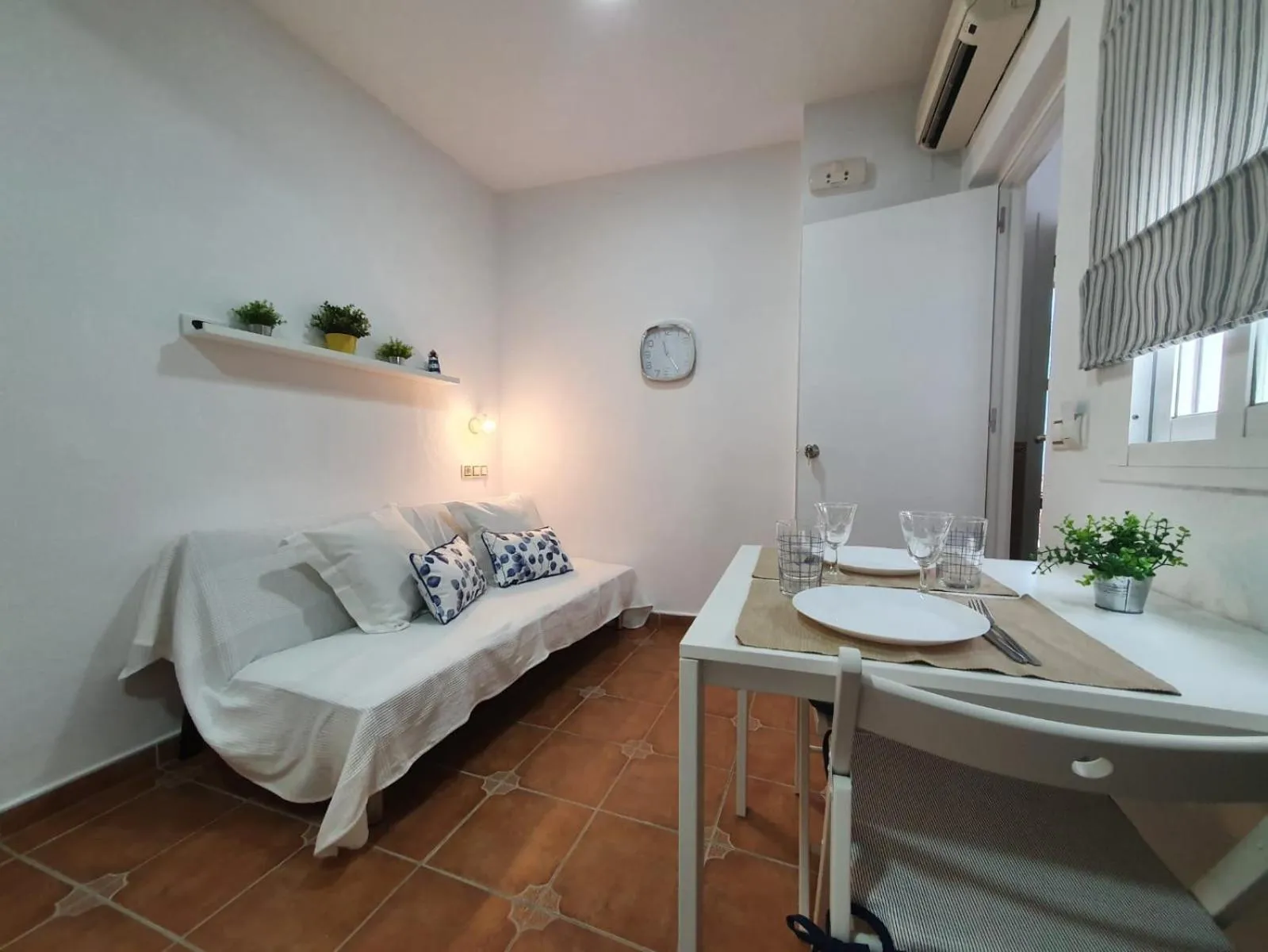 Bed in Hostal Canalejas