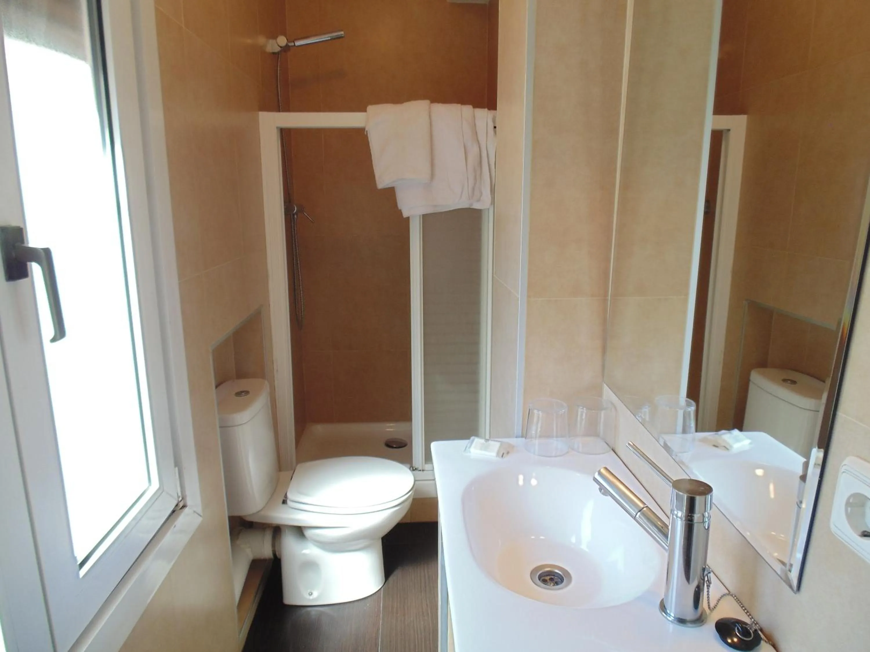 Bathroom in Hotel Norte