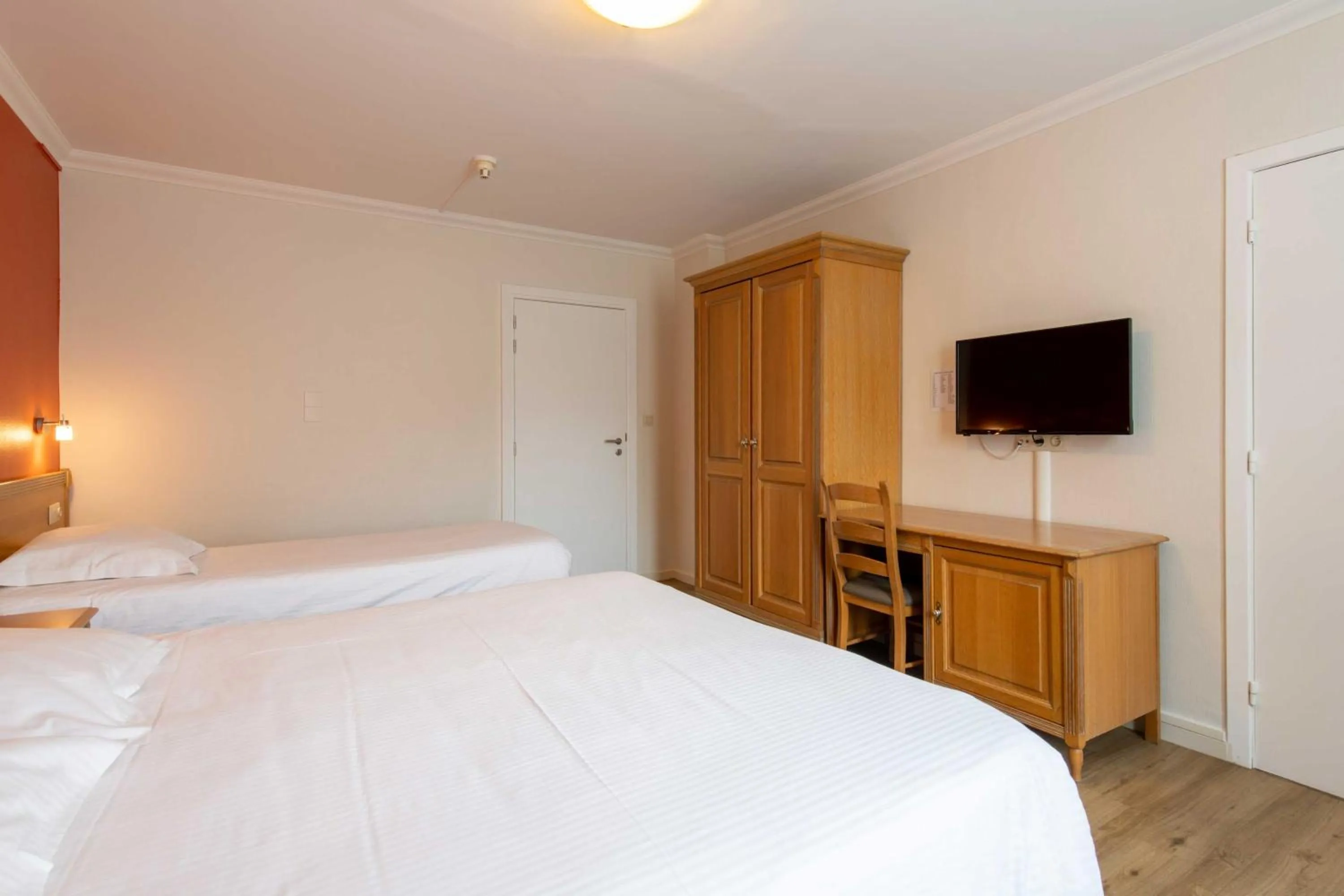 Bed in Hotel Sabot D'Or