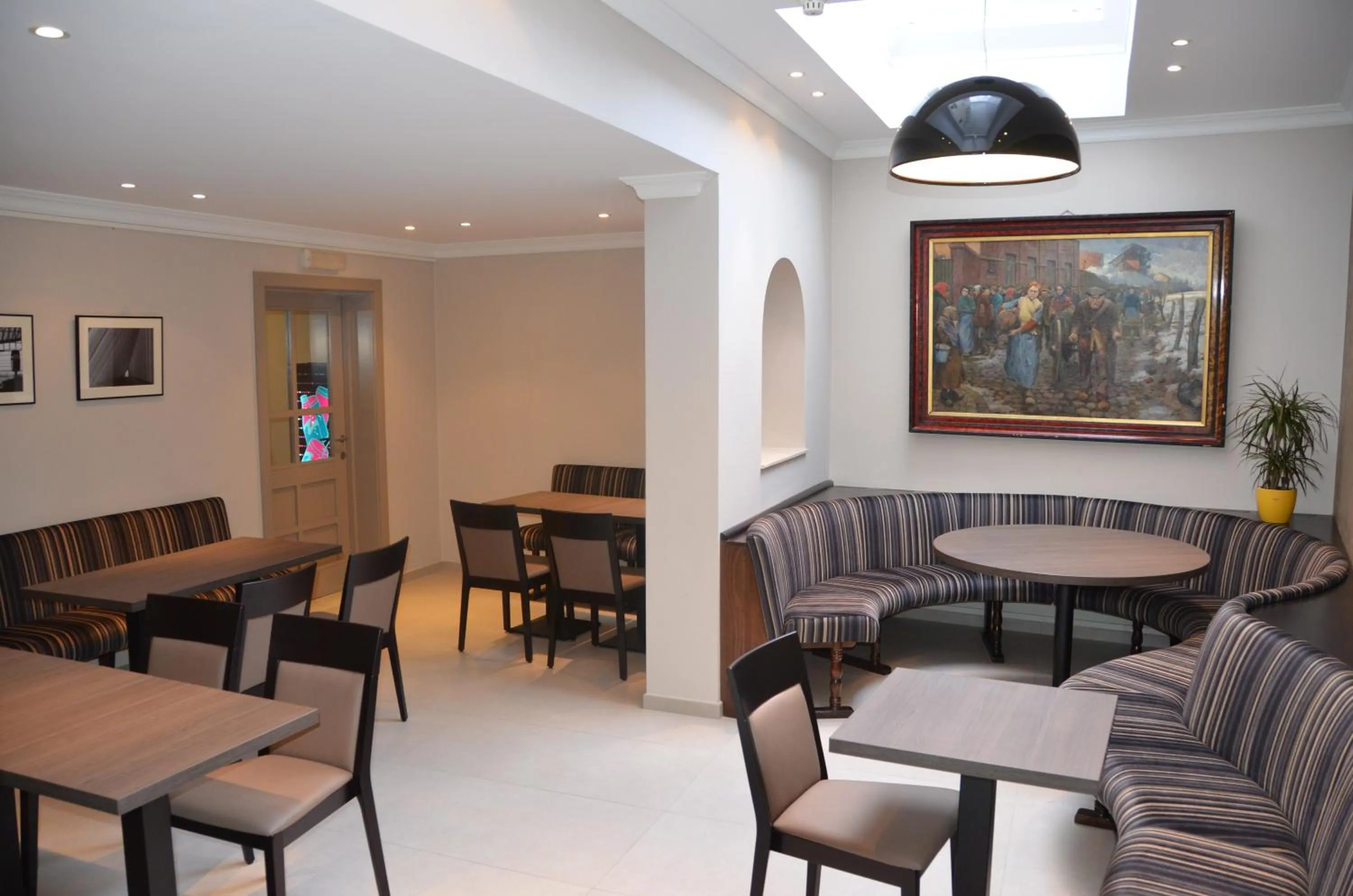 Restaurant/places to eat in Hotel Sabot D'Or