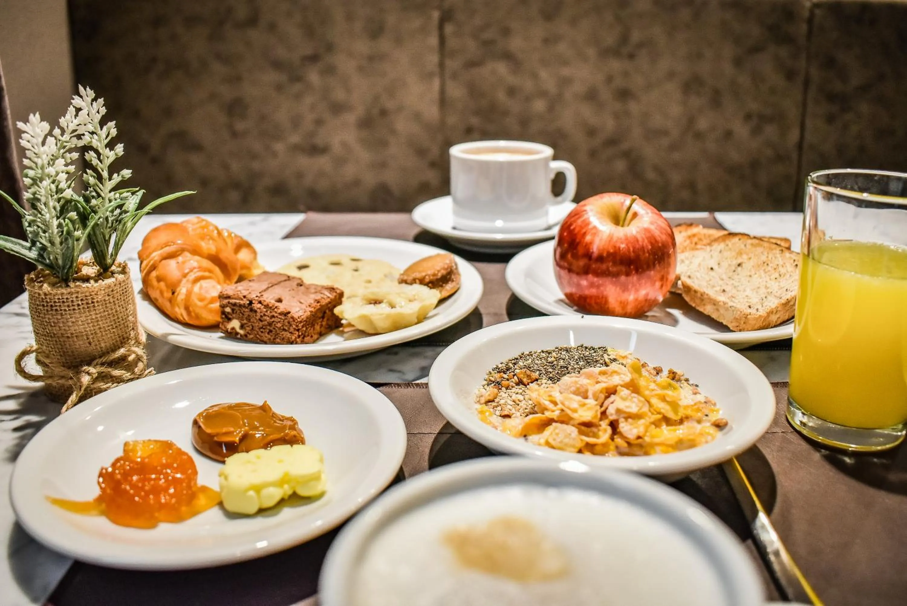 Food in Fuente Mayor Hotel Centro