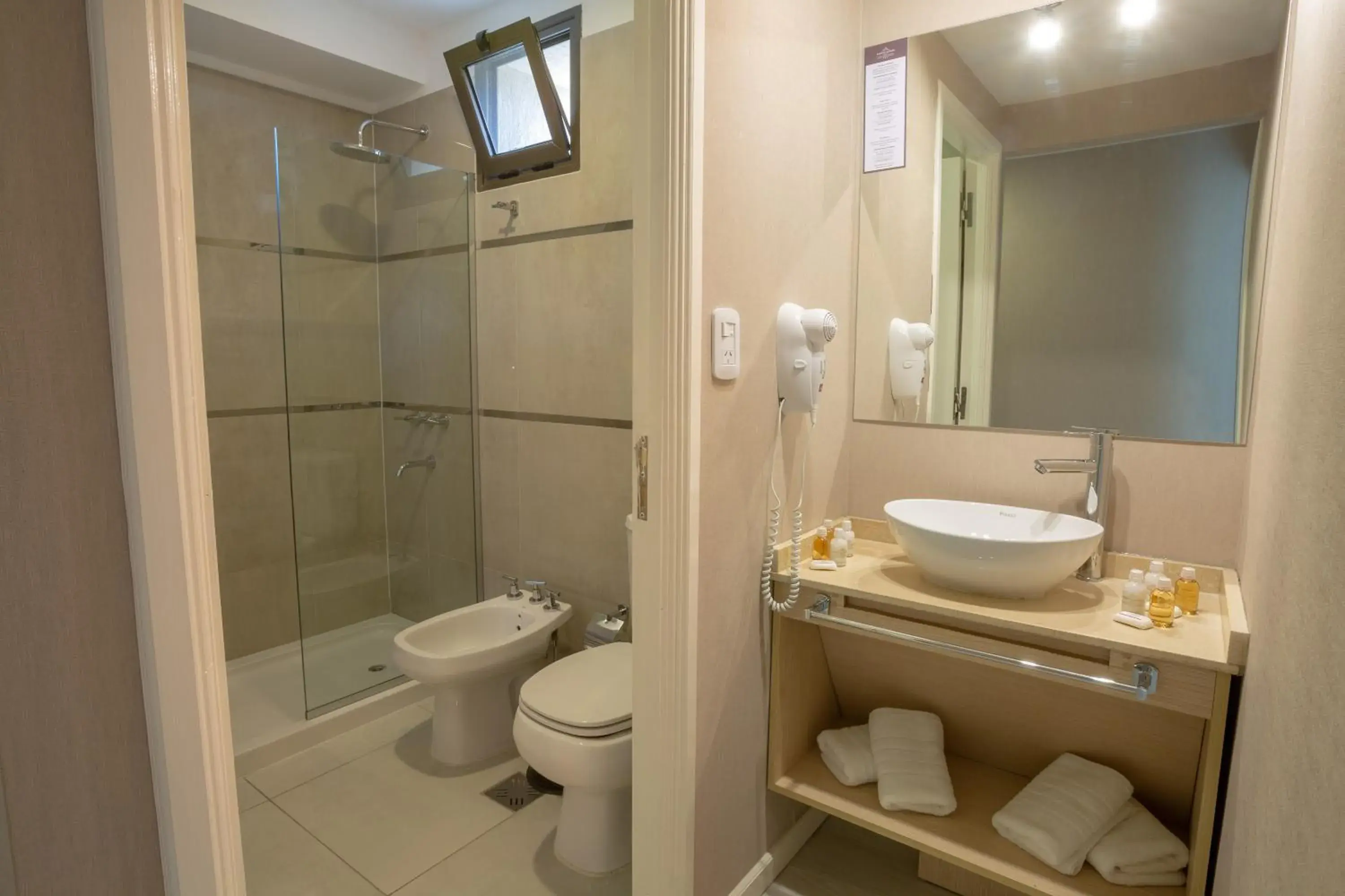 Deluxe Family Room in Fuente Mayor Hotel Centro Deluxe Family Room in Fuente Mayor Hotel Centro