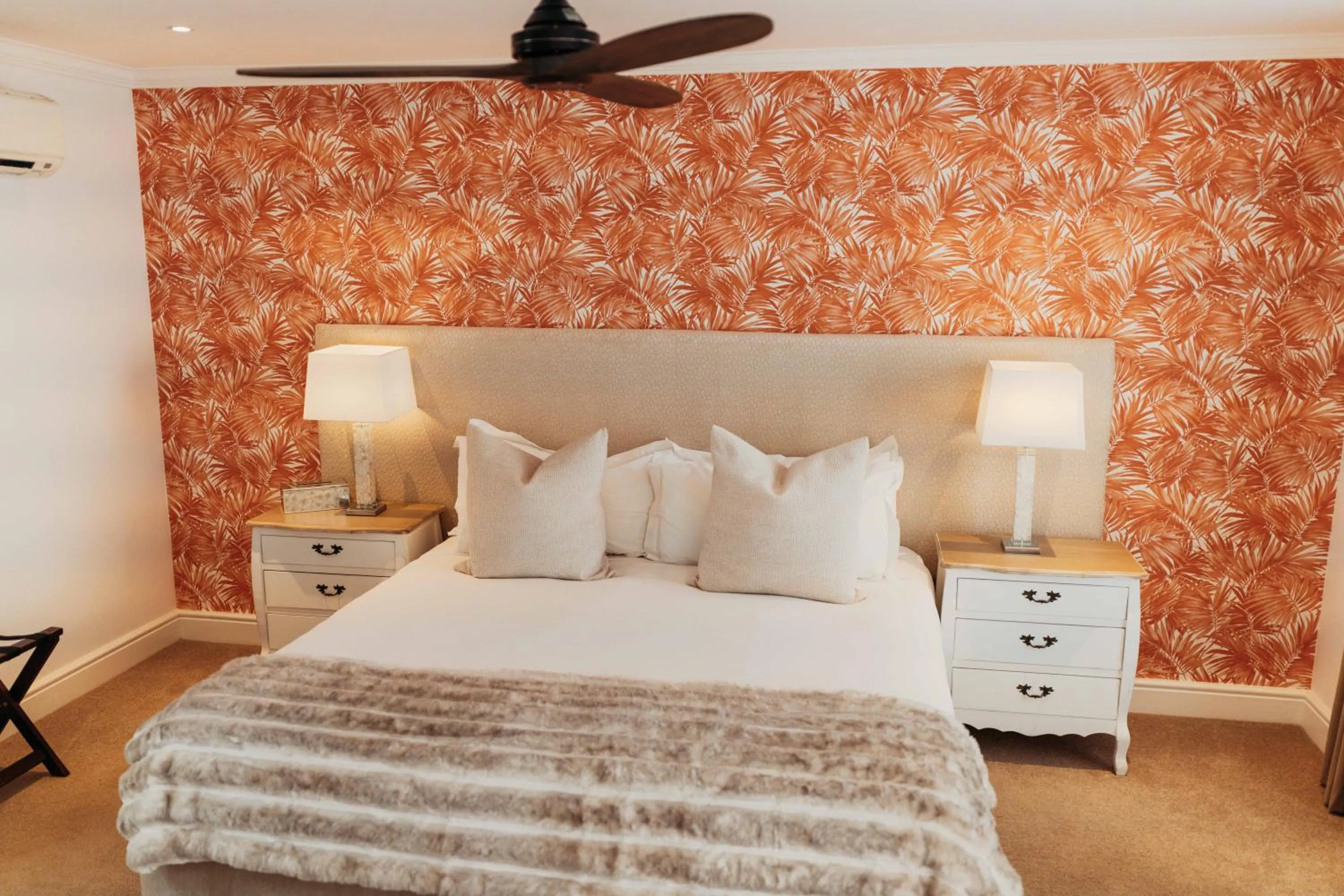 Bed in Les Chambres Guest House