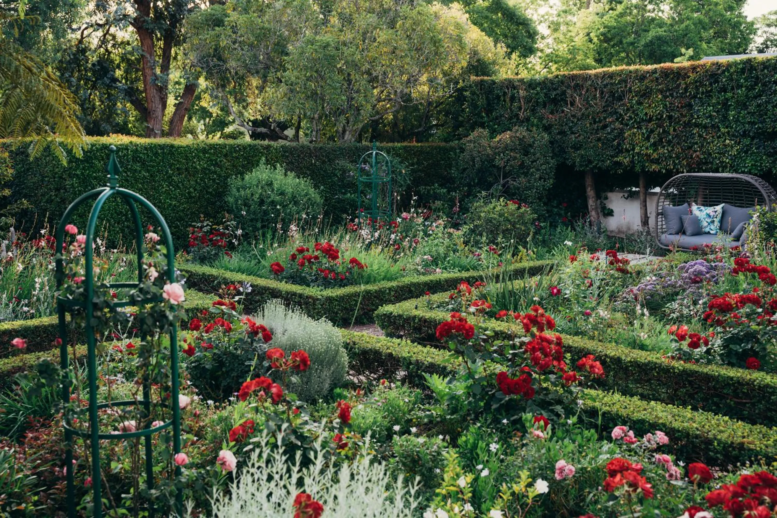 Garden in Les Chambres Guest House