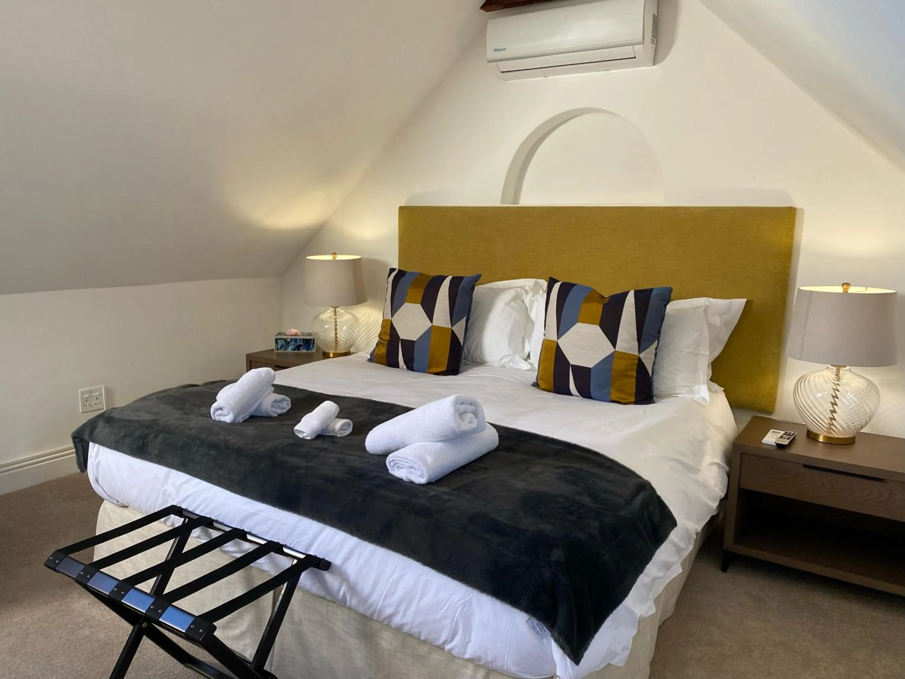 Bed in Les Chambres Guest House