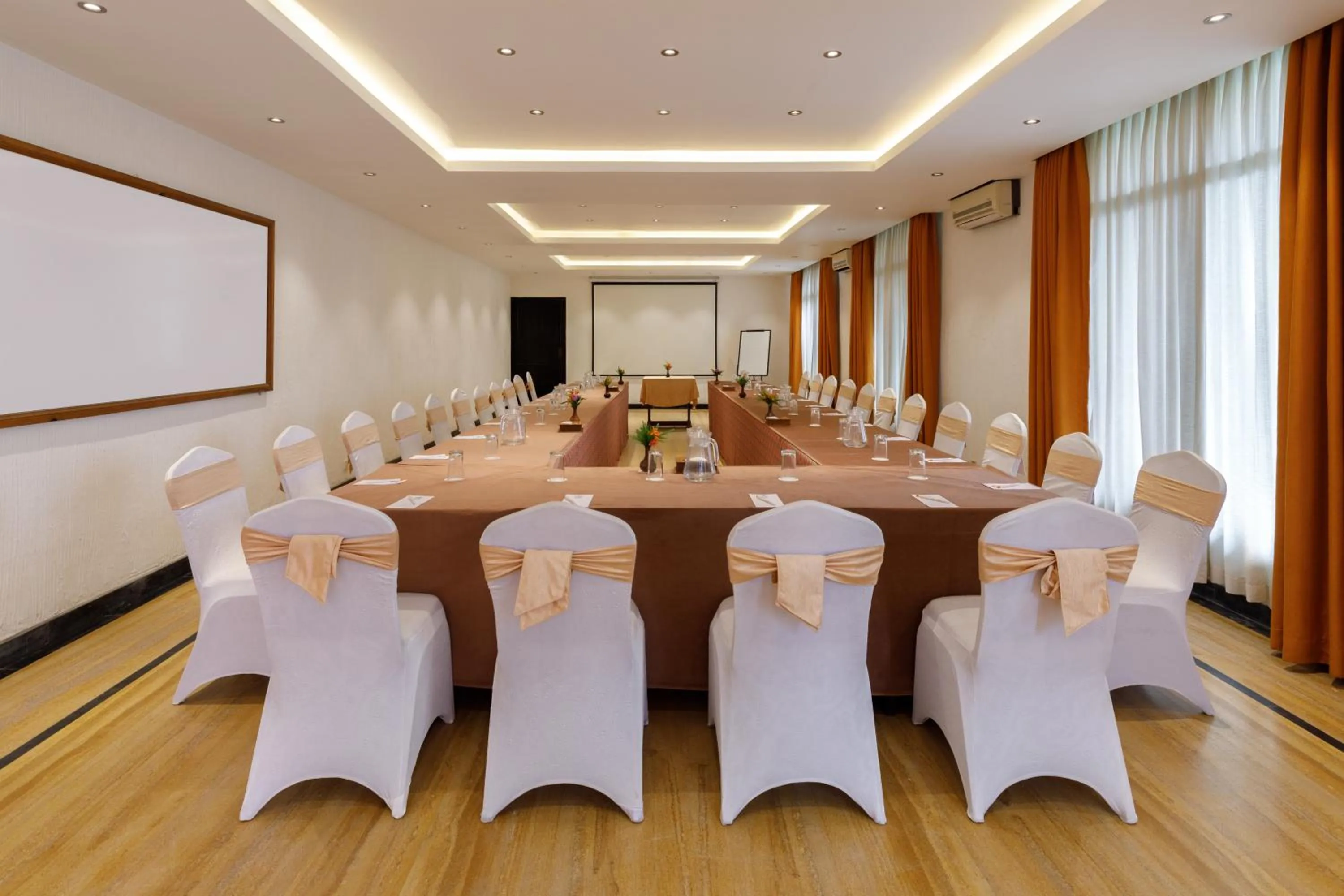 Meeting/conference room in Club Himalaya, by ACE Hotels