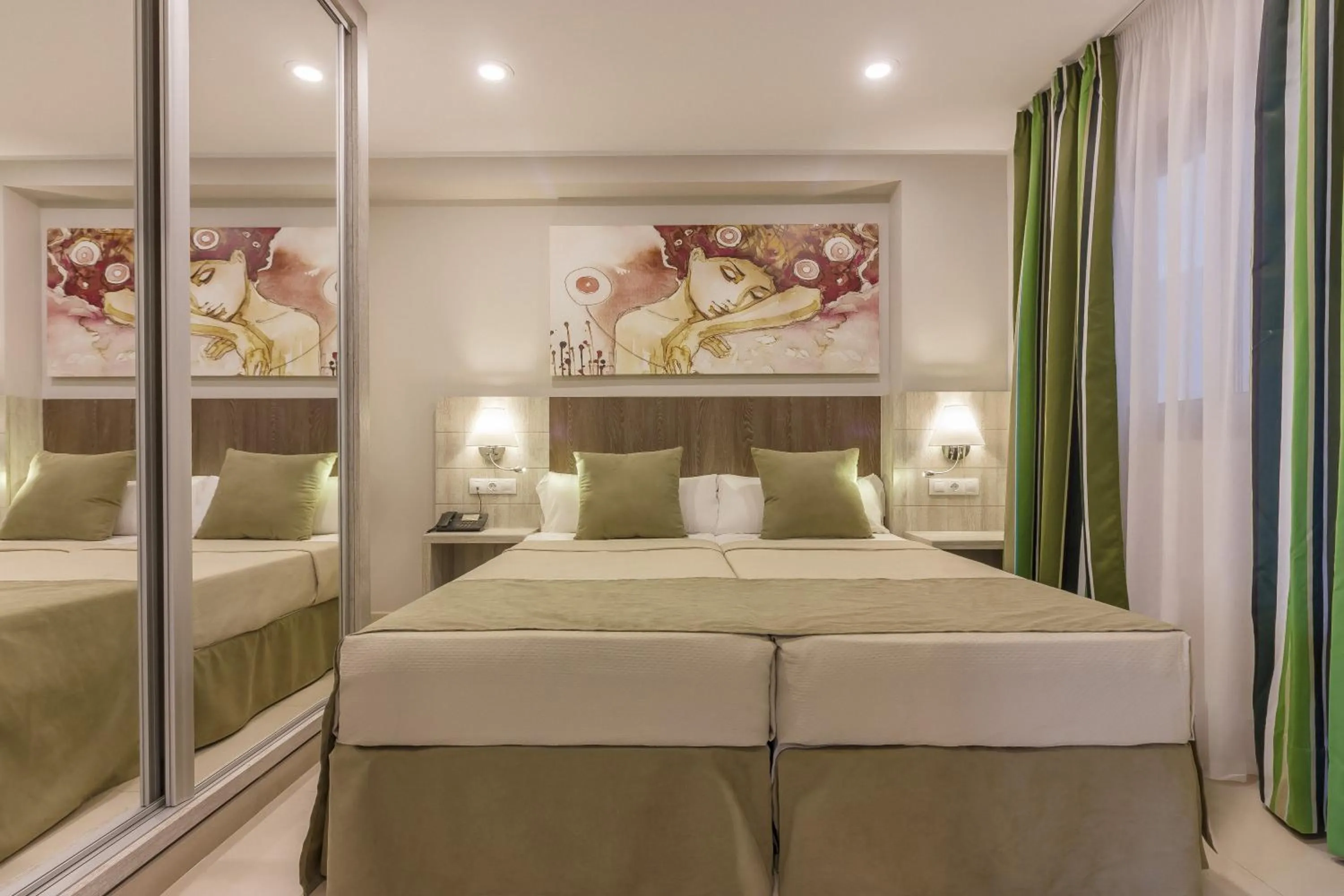 Photo of the whole room, Bed in Klayman Diamond Aparthotel