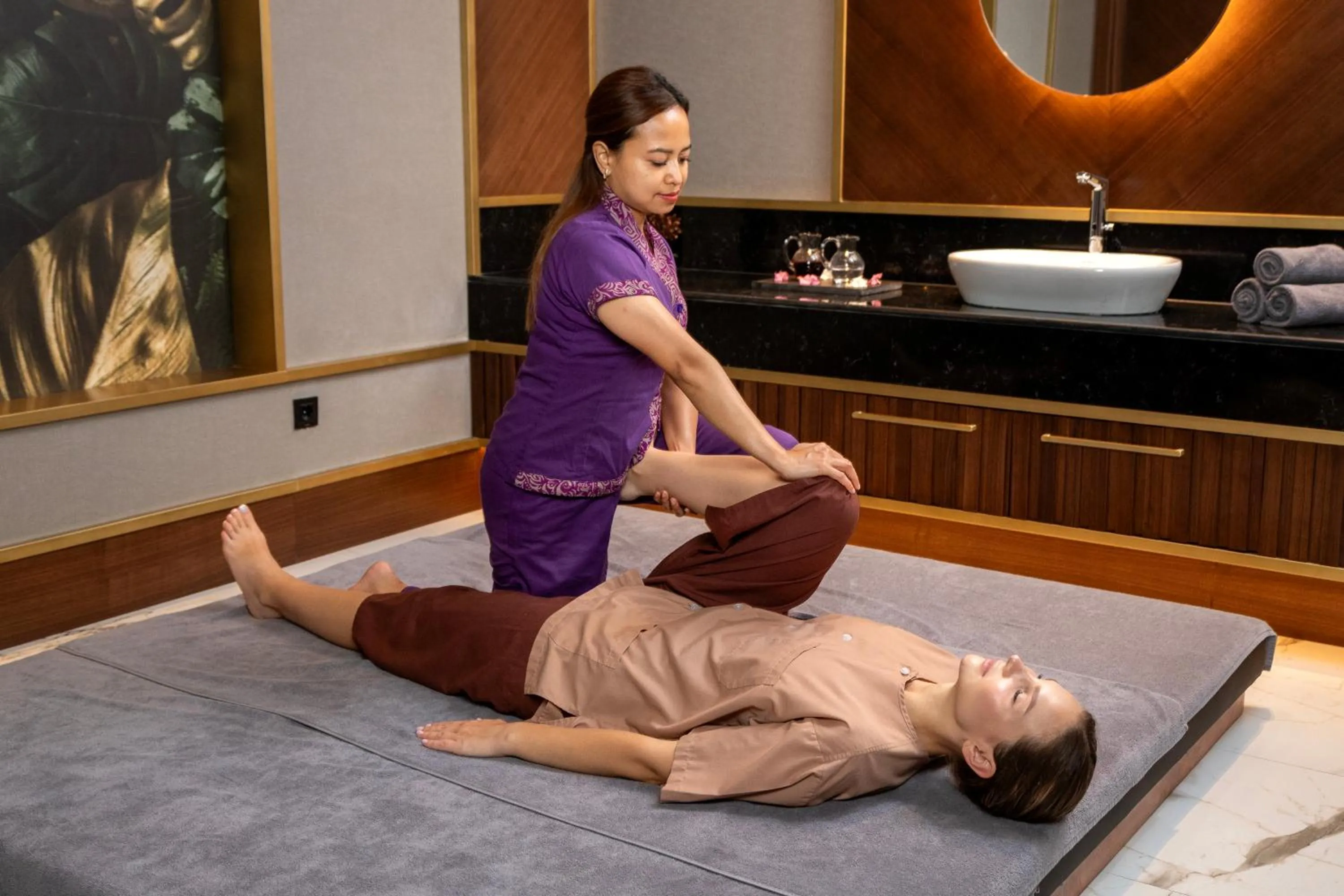Massage in Miracle Resort Hotel