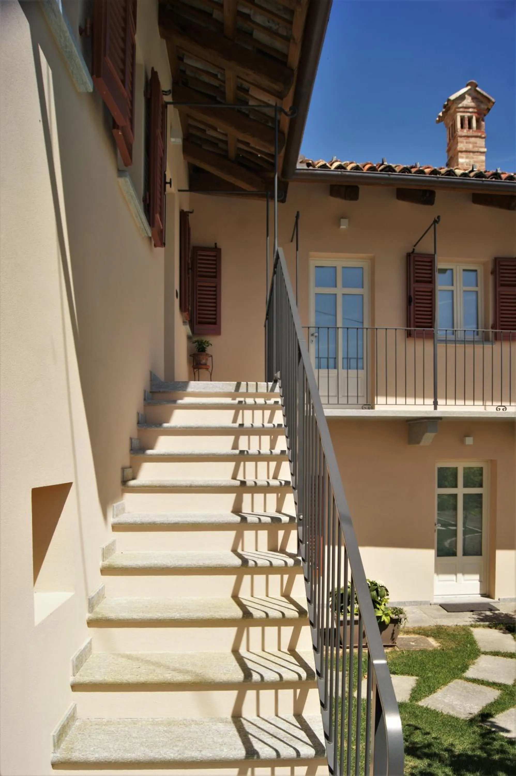 Facade/entrance in La Basiglia Apartment