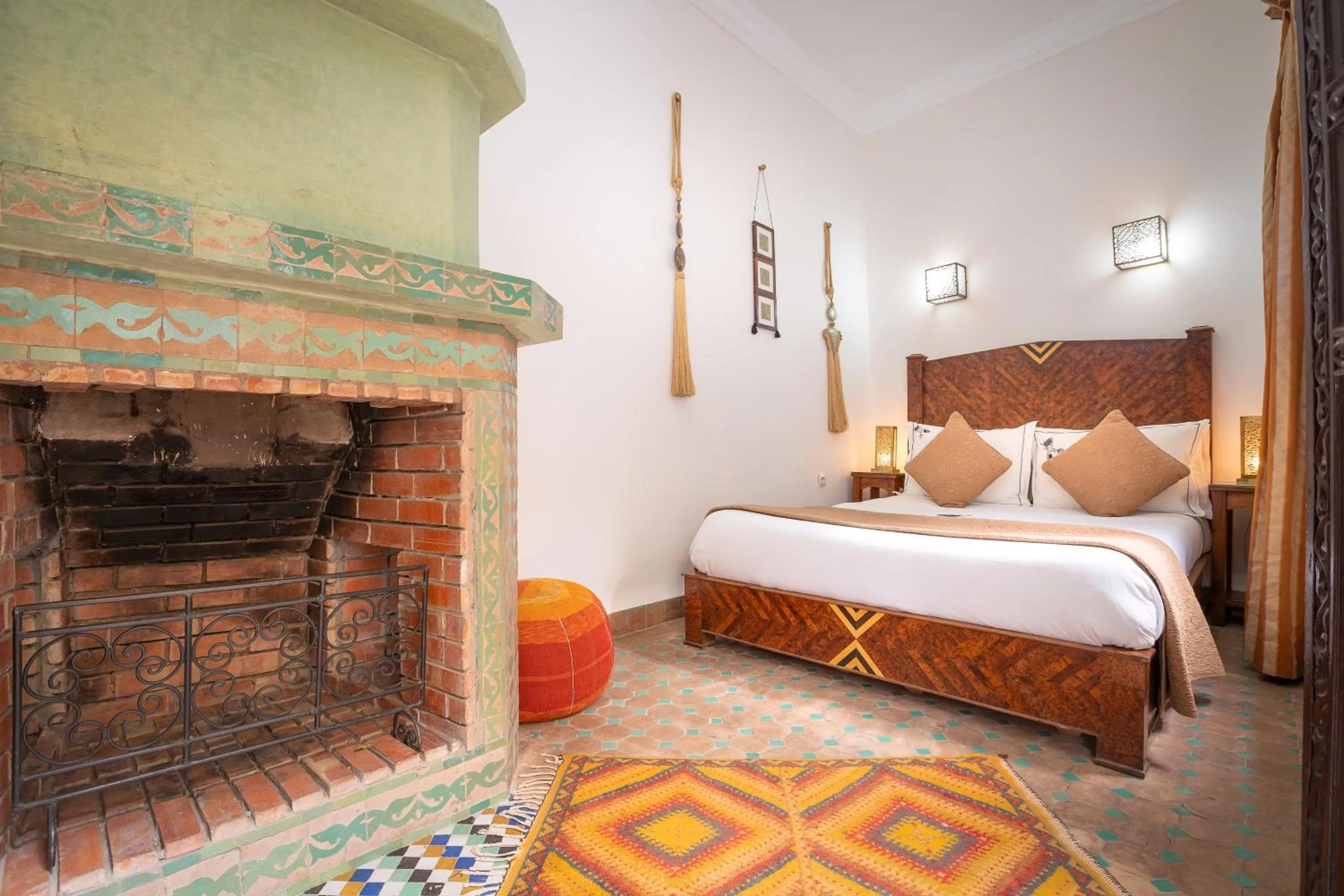 Photo of the whole room, Bed in Riad Ben Tachfine