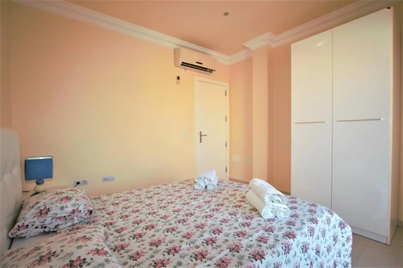 Bedroom, Bed in Villa Lovisi