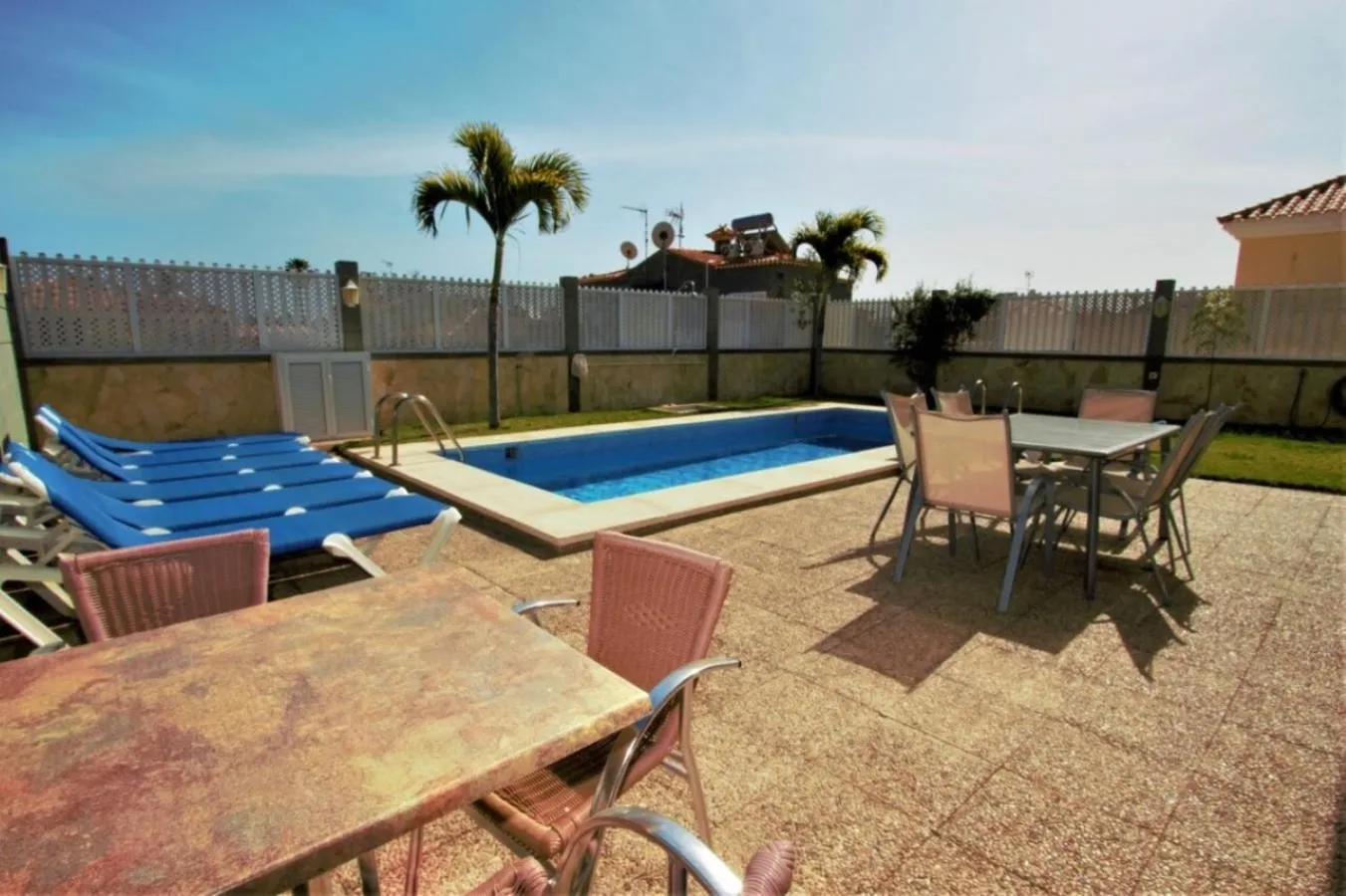 Shower in Villa Lovisi