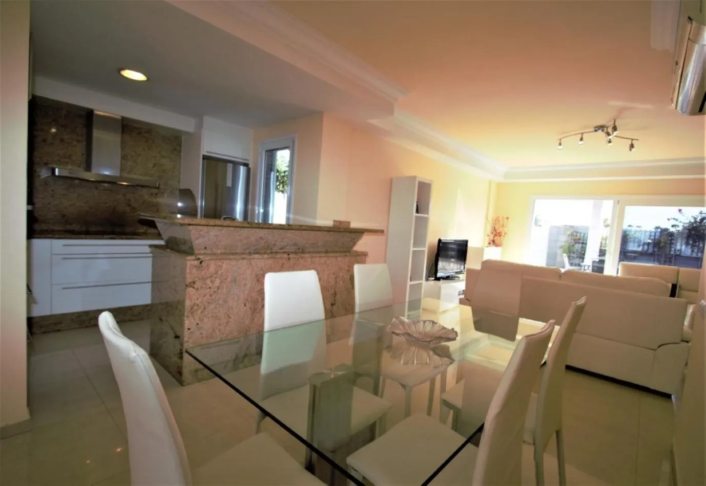 Kitchen or kitchenette in Villa Lovisi