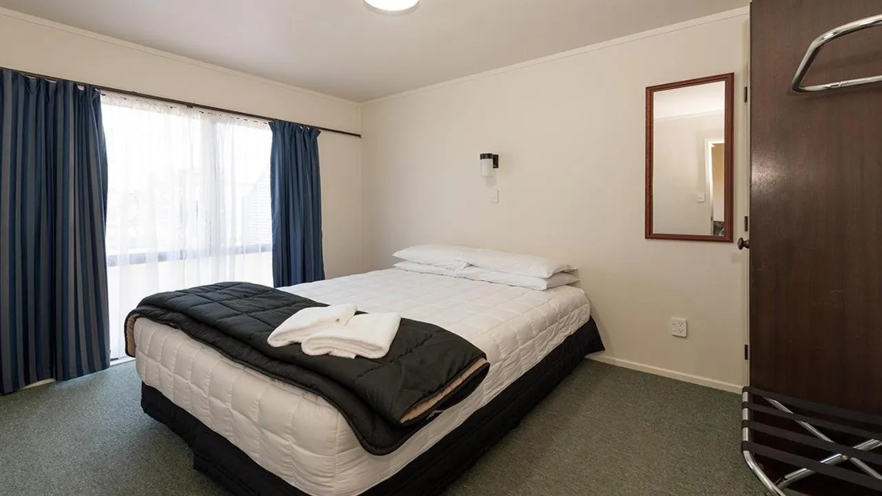 Bed in Holdens Bay Holiday Park