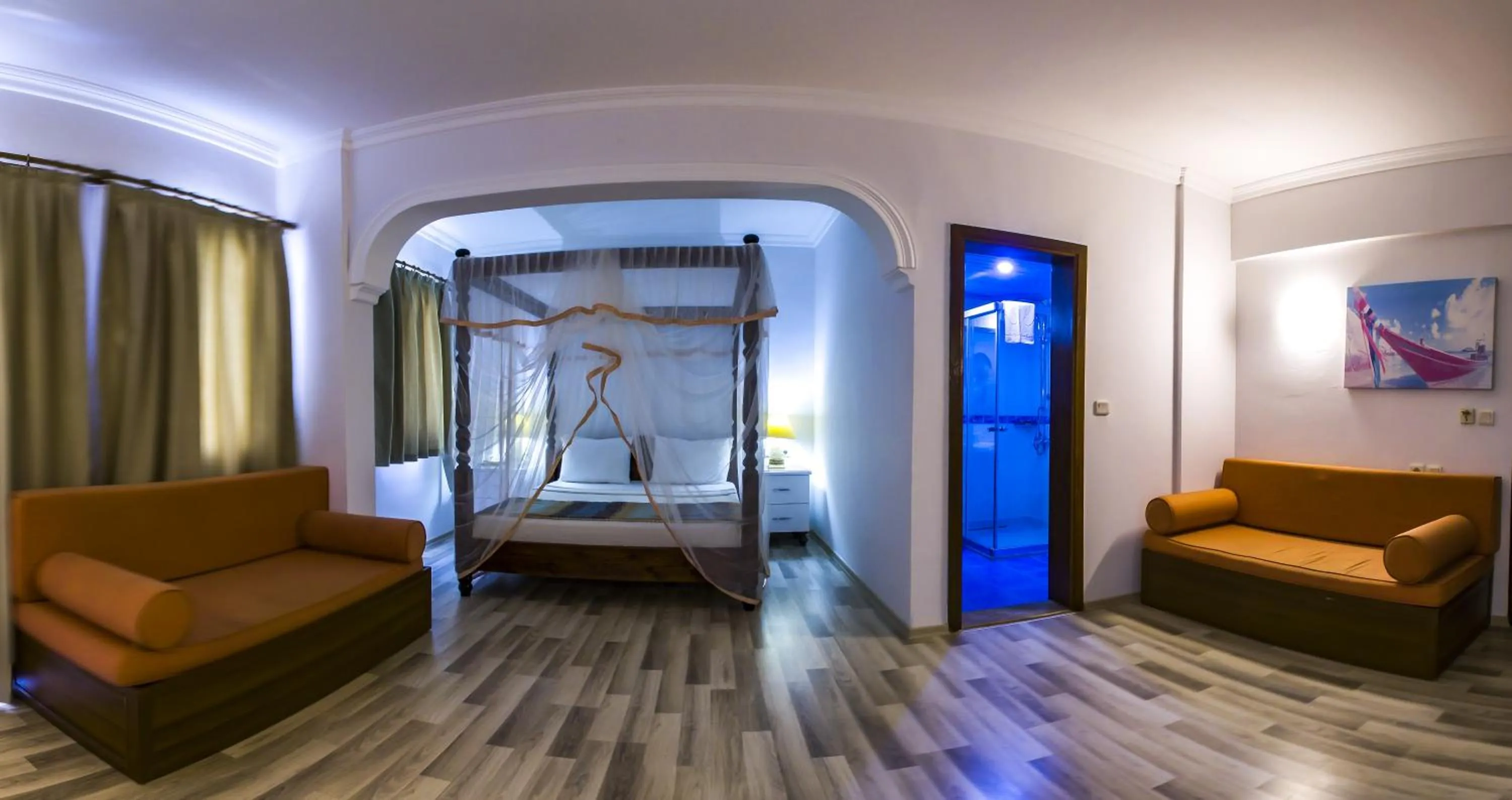 Photo of the whole room in Karbel Hotel