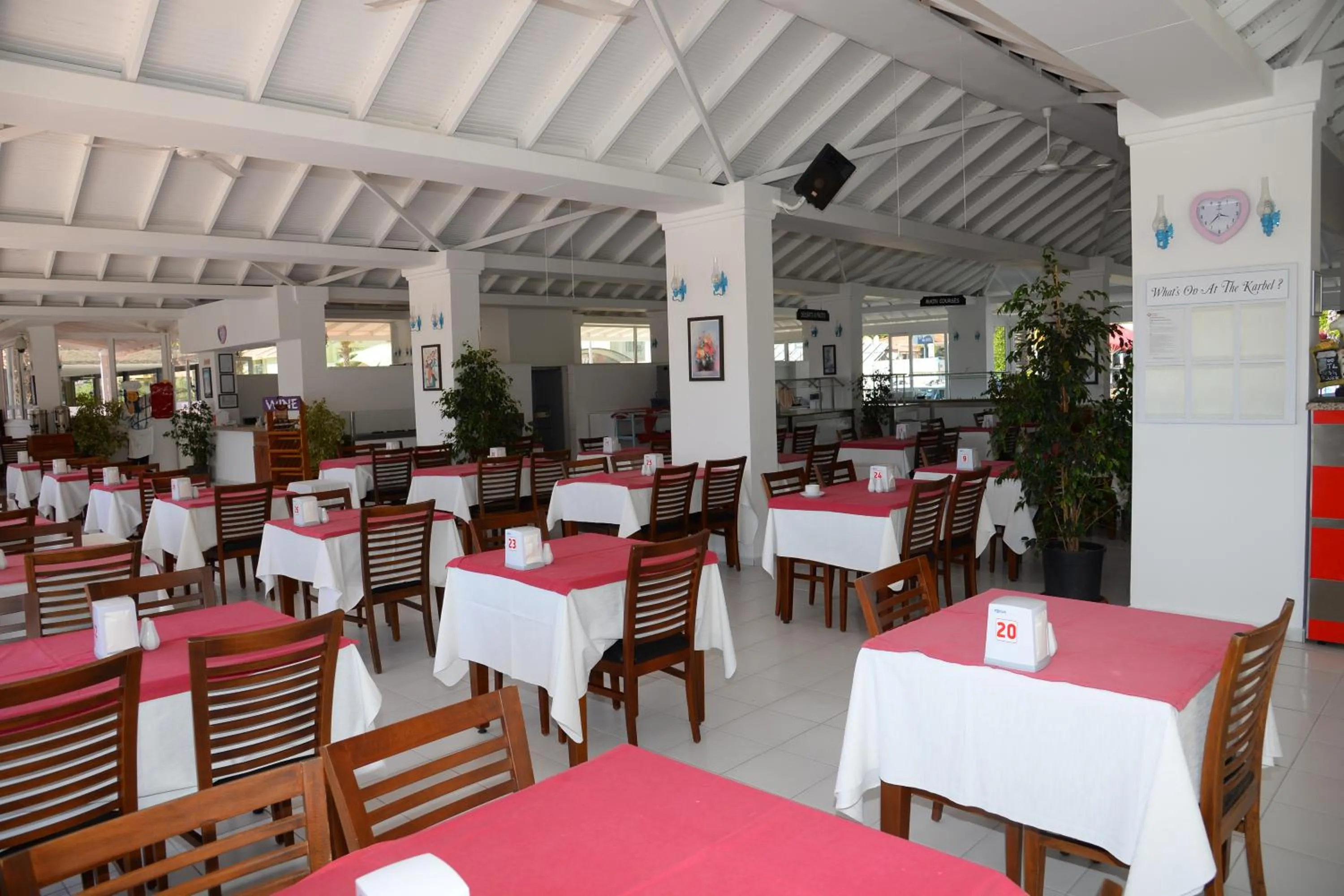 Restaurant/places to eat in Karbel Hotel