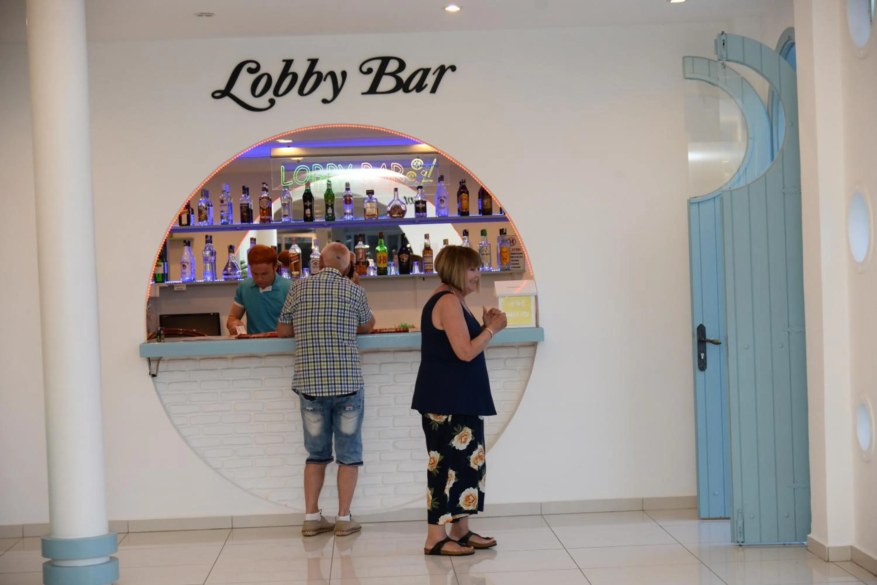 Alcoholic drinks in Karbel Hotel