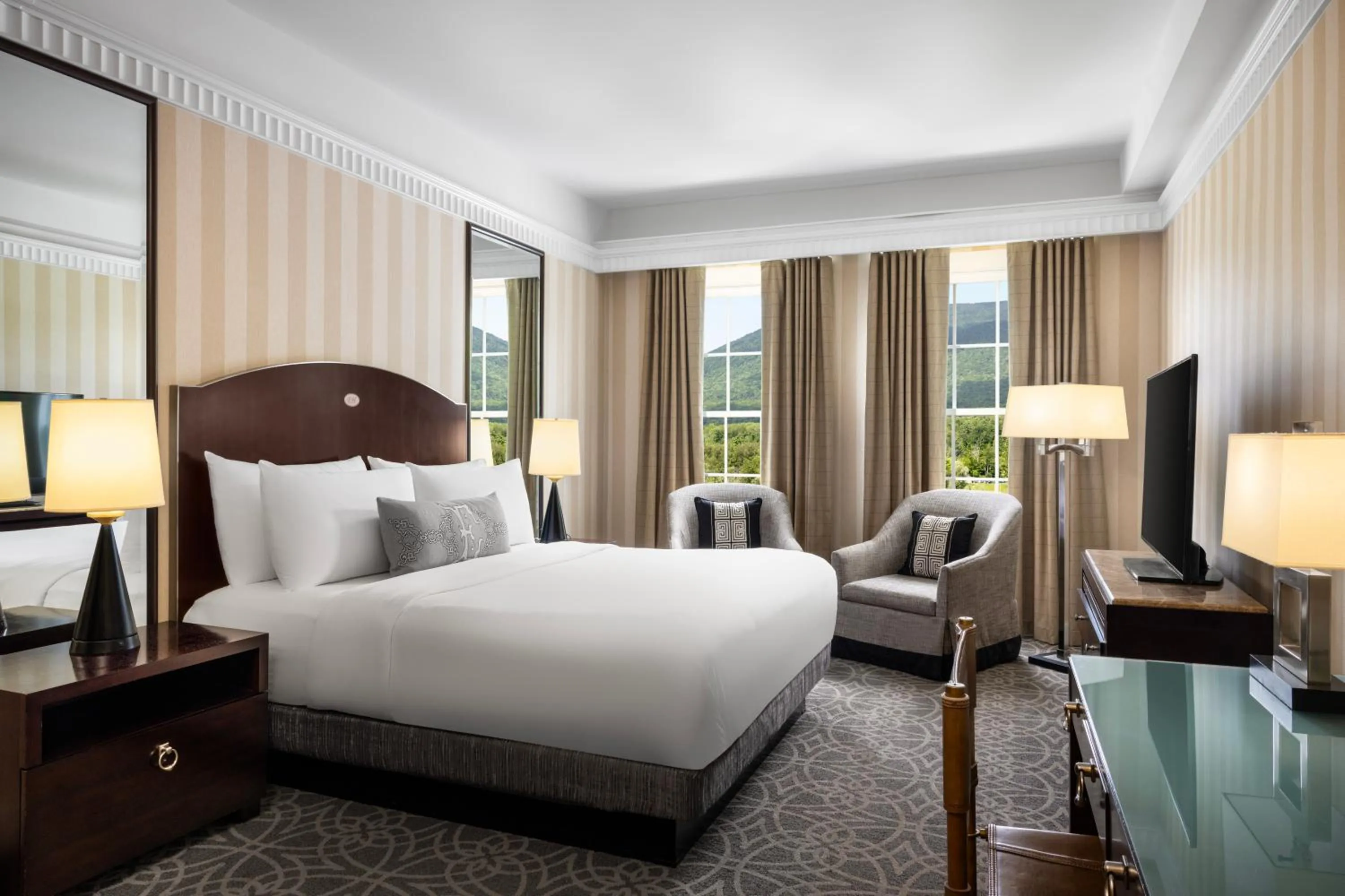 Bed in The Equinox Golf Resort & Spa