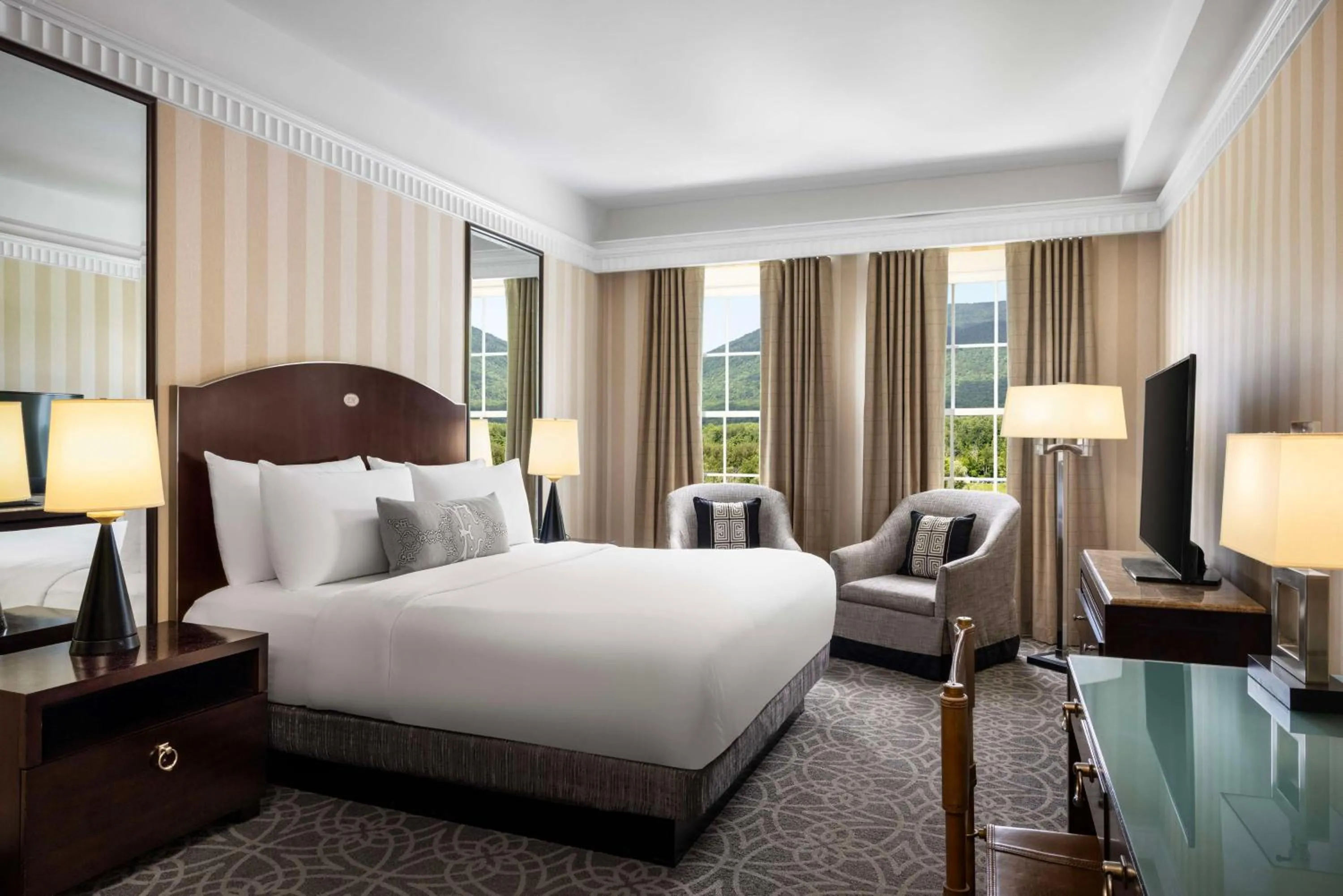 Bedroom, Bed in The Equinox Golf Resort & Spa