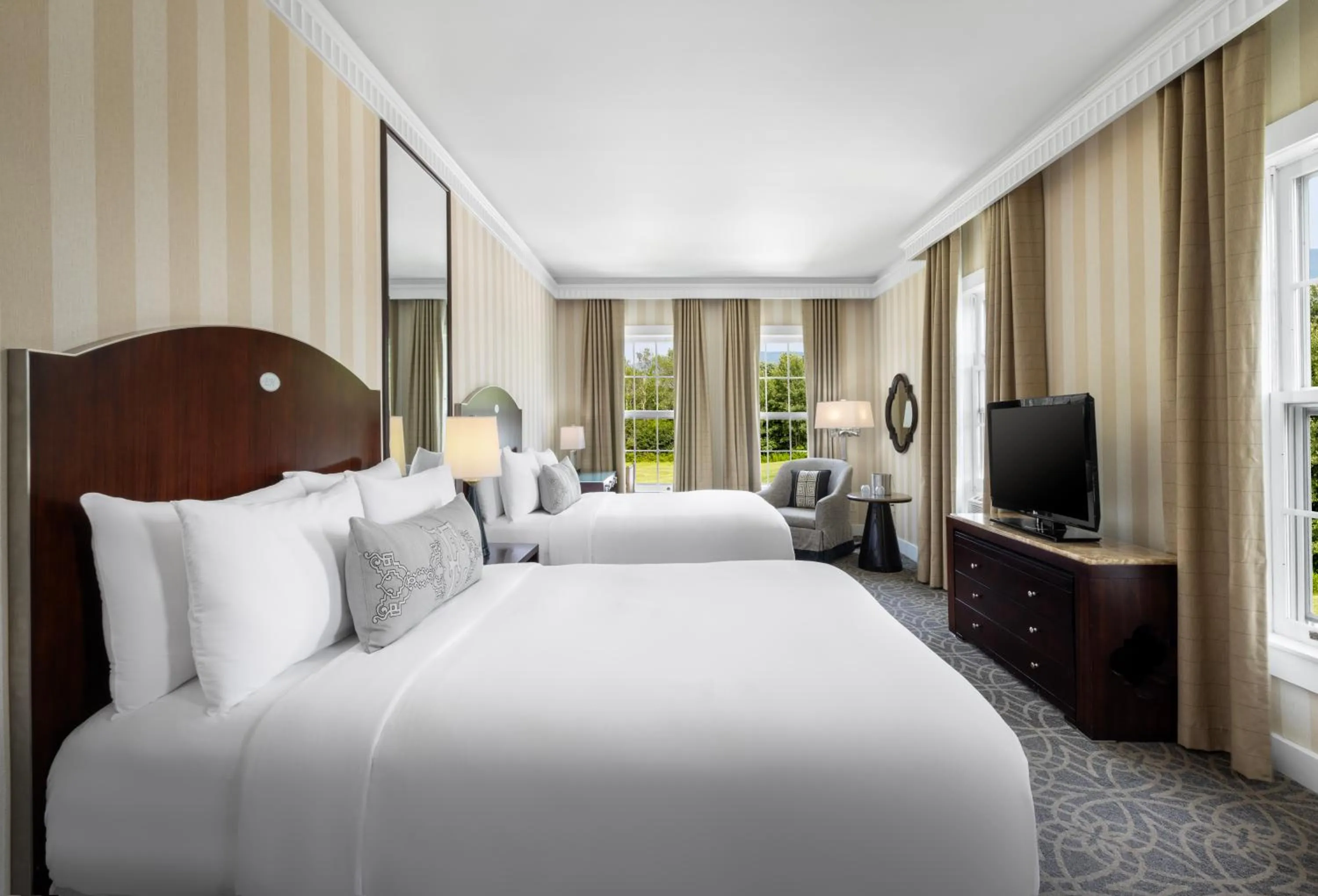 Bed in The Equinox Golf Resort & Spa