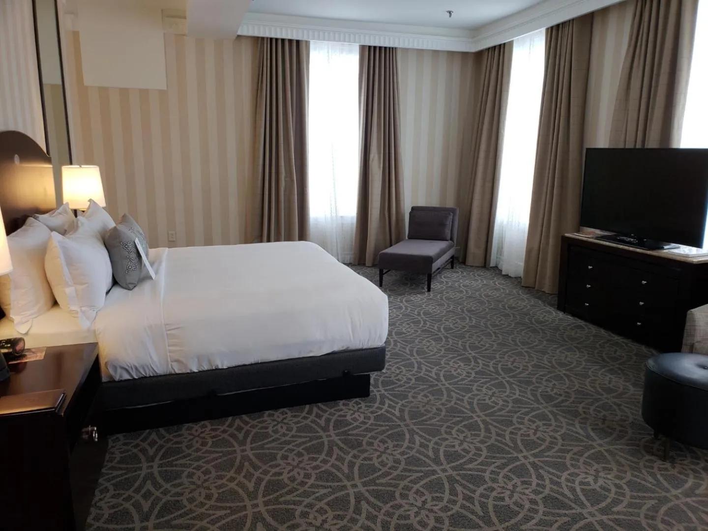 Bed in The Equinox Golf Resort & Spa