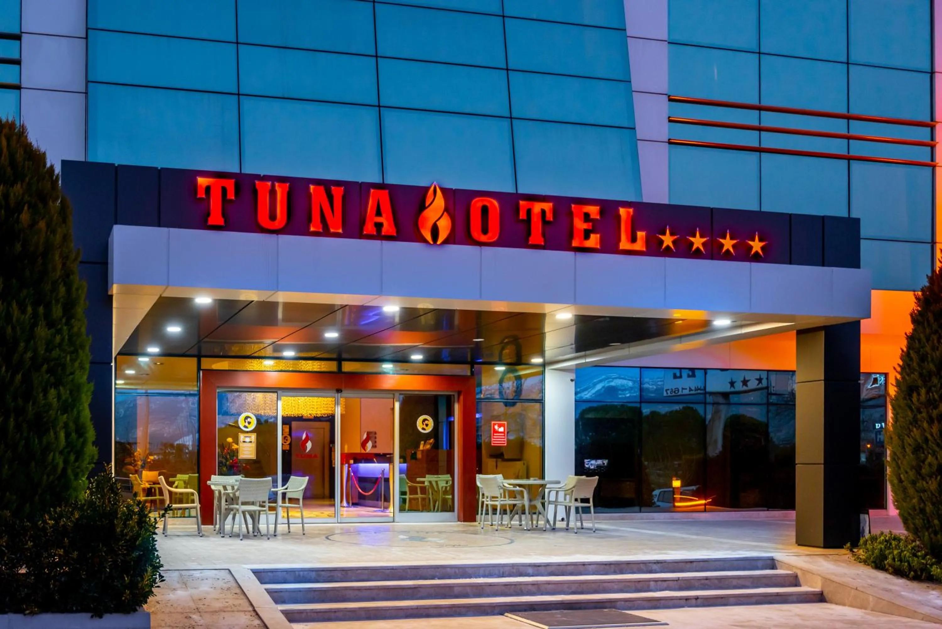 Tuna Hotel