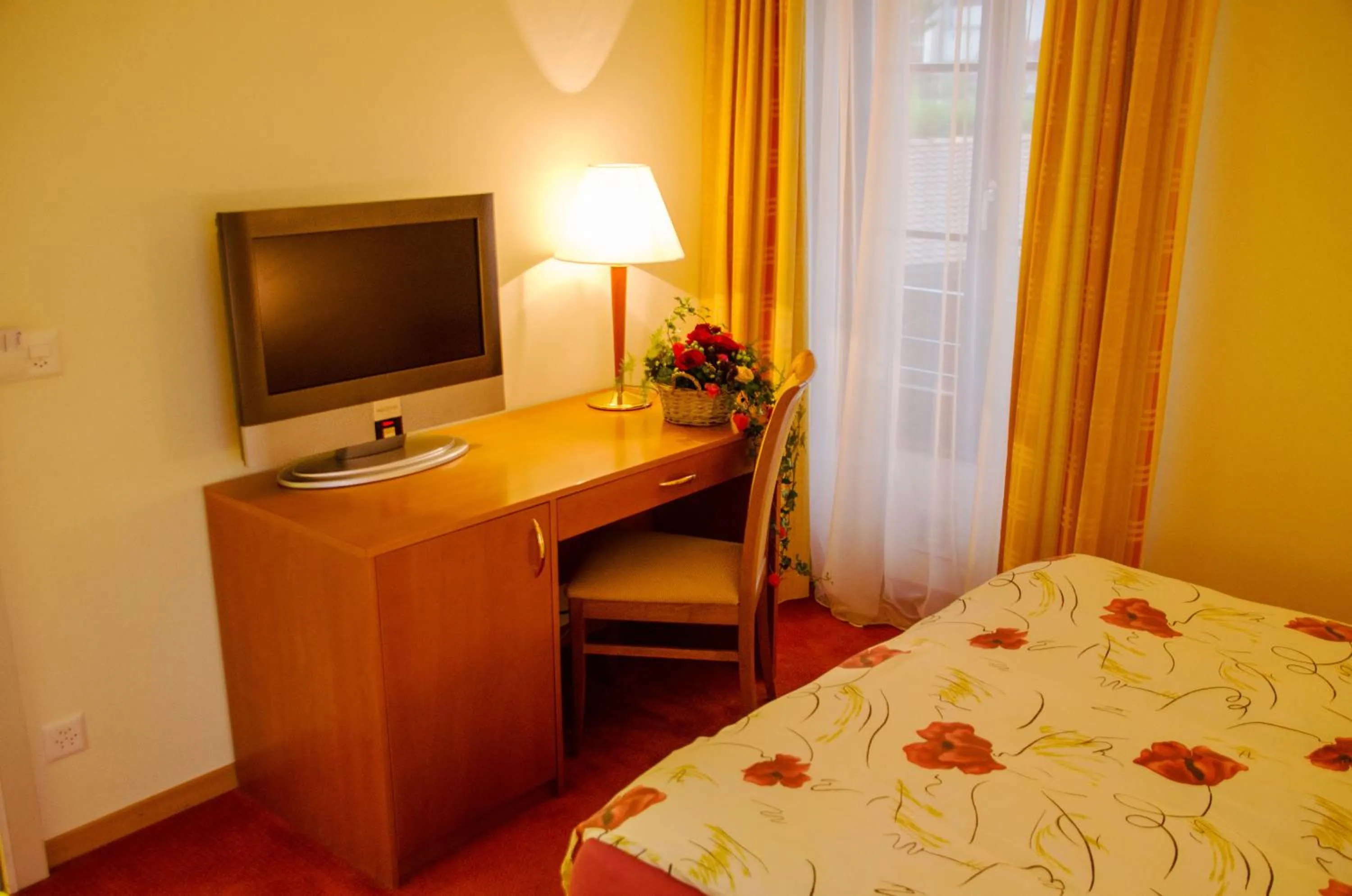 Decorative detail, Bed in Auberge Communale à l'Union