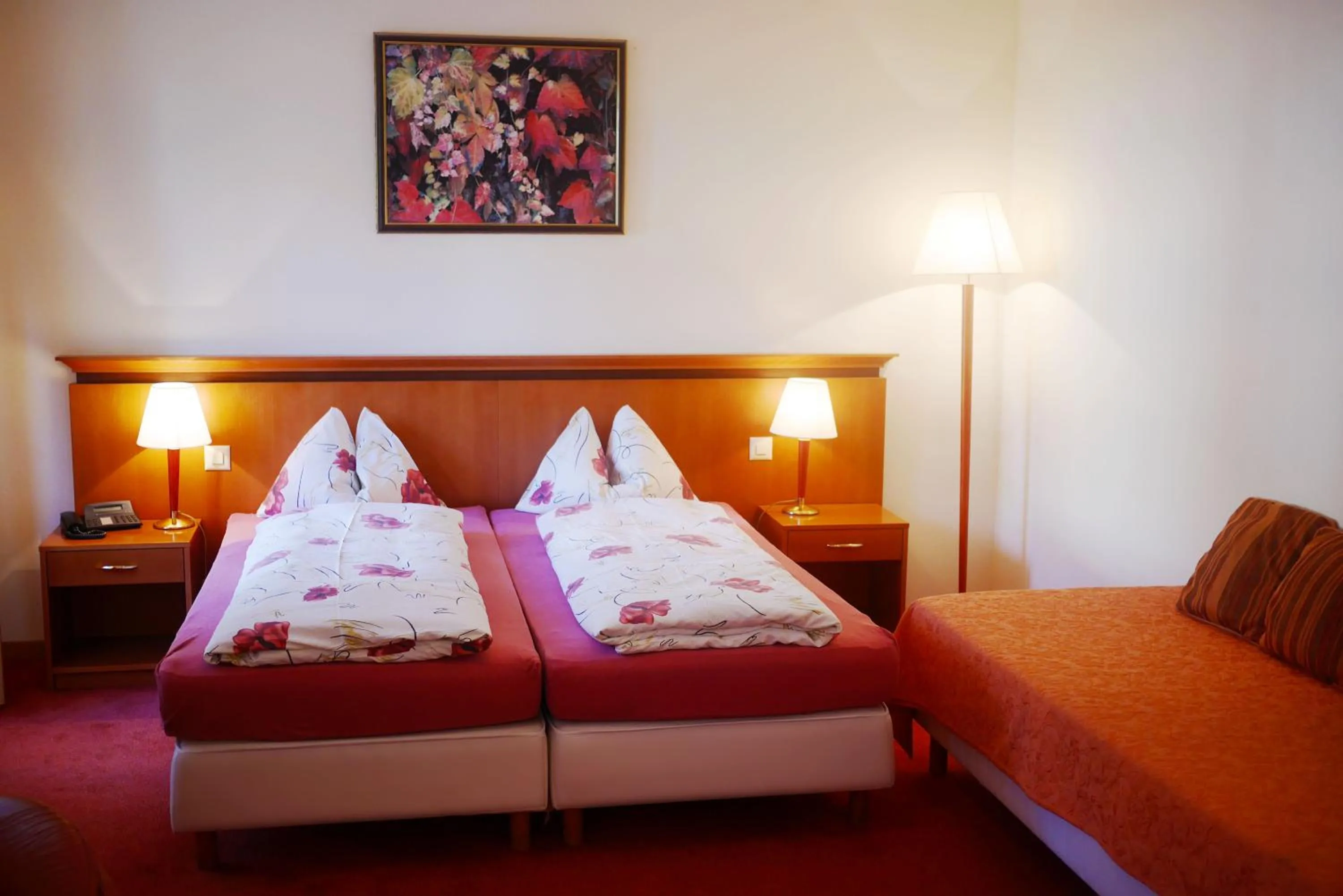 Photo of the whole room, Bed in Auberge Communale à l'Union