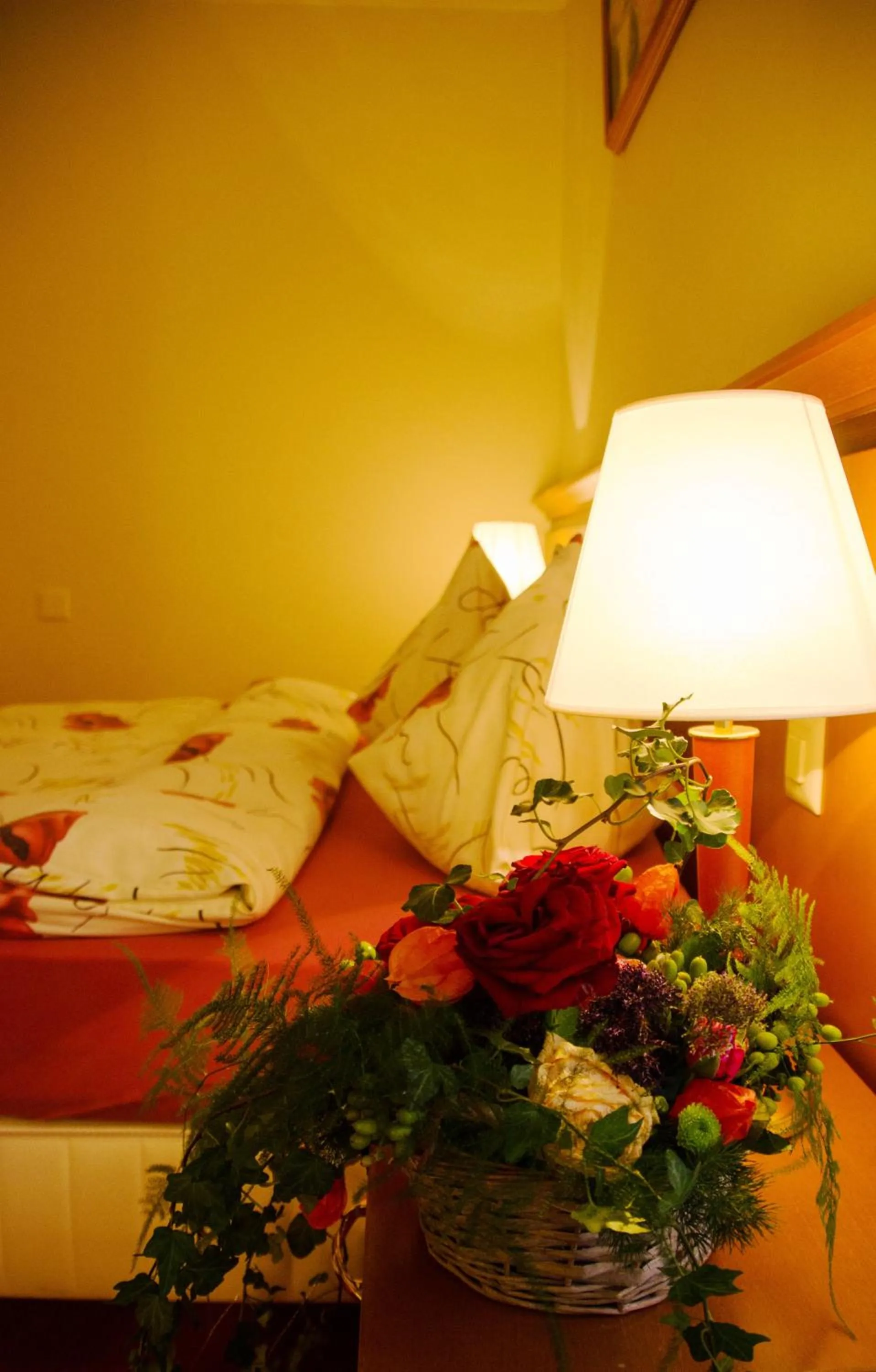 Decorative detail, Bed in Auberge Communale à l'Union