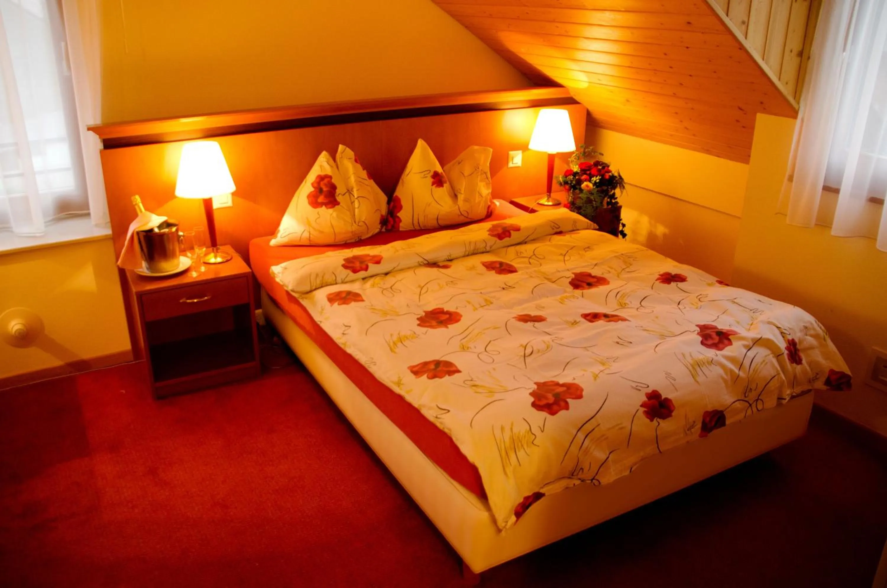 Photo of the whole room, Bed in Auberge Communale à l'Union