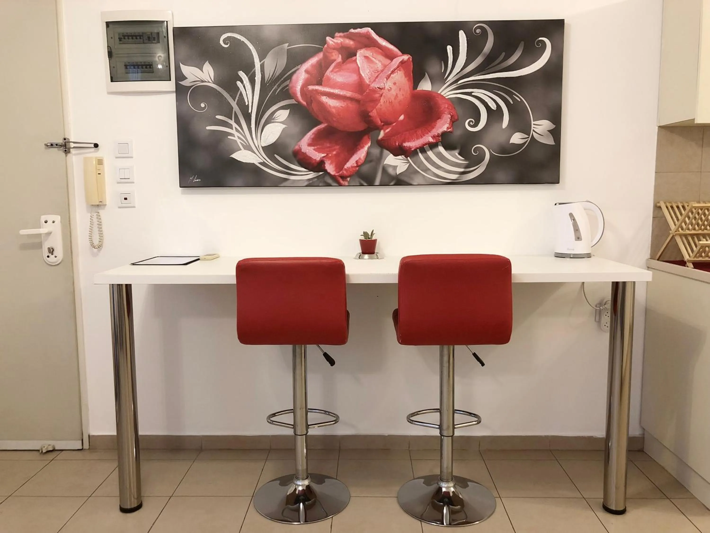 Dining area in Stylish Tel Aviv