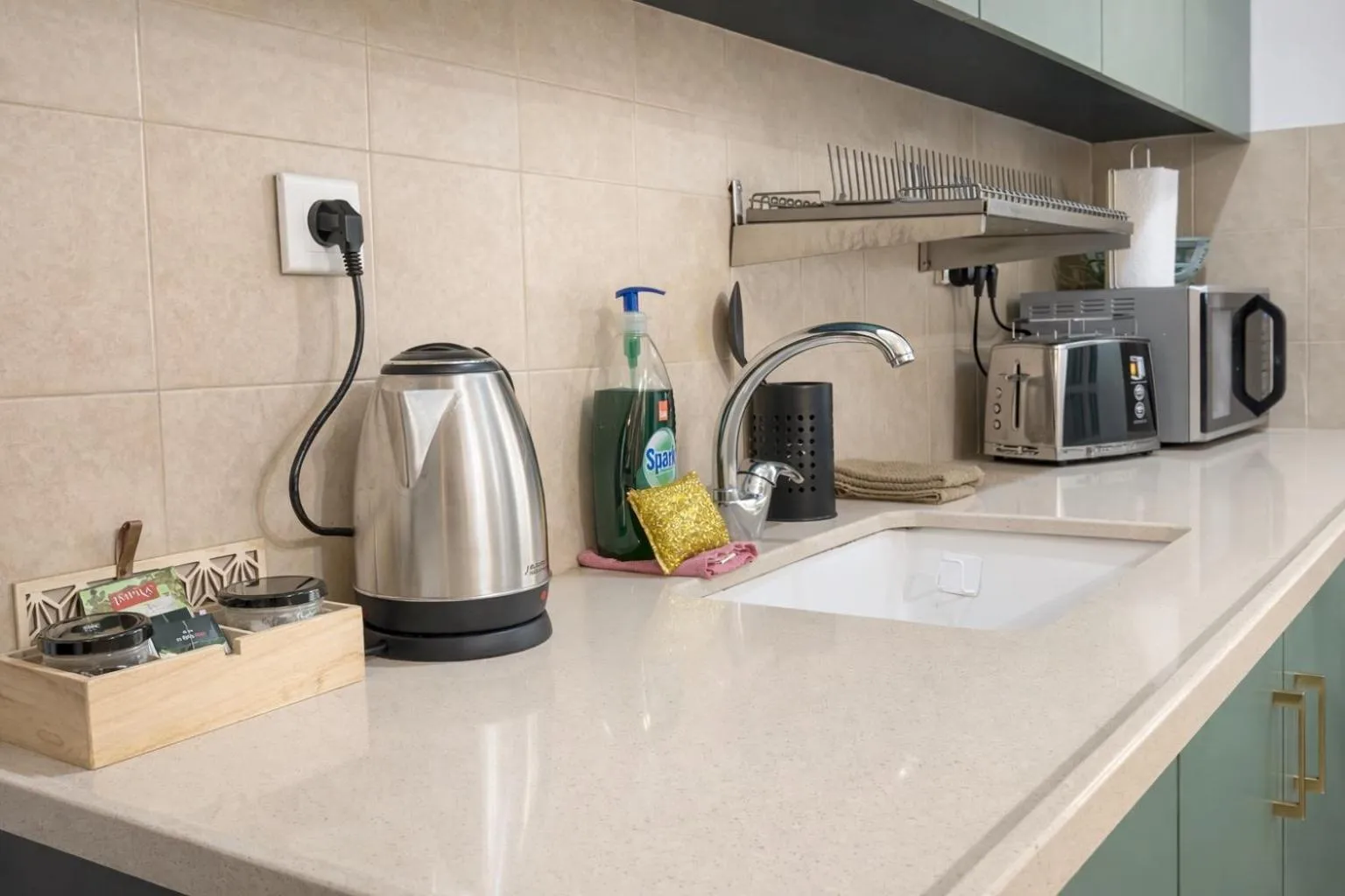 Coffee/tea facilities in Stylish Tel Aviv