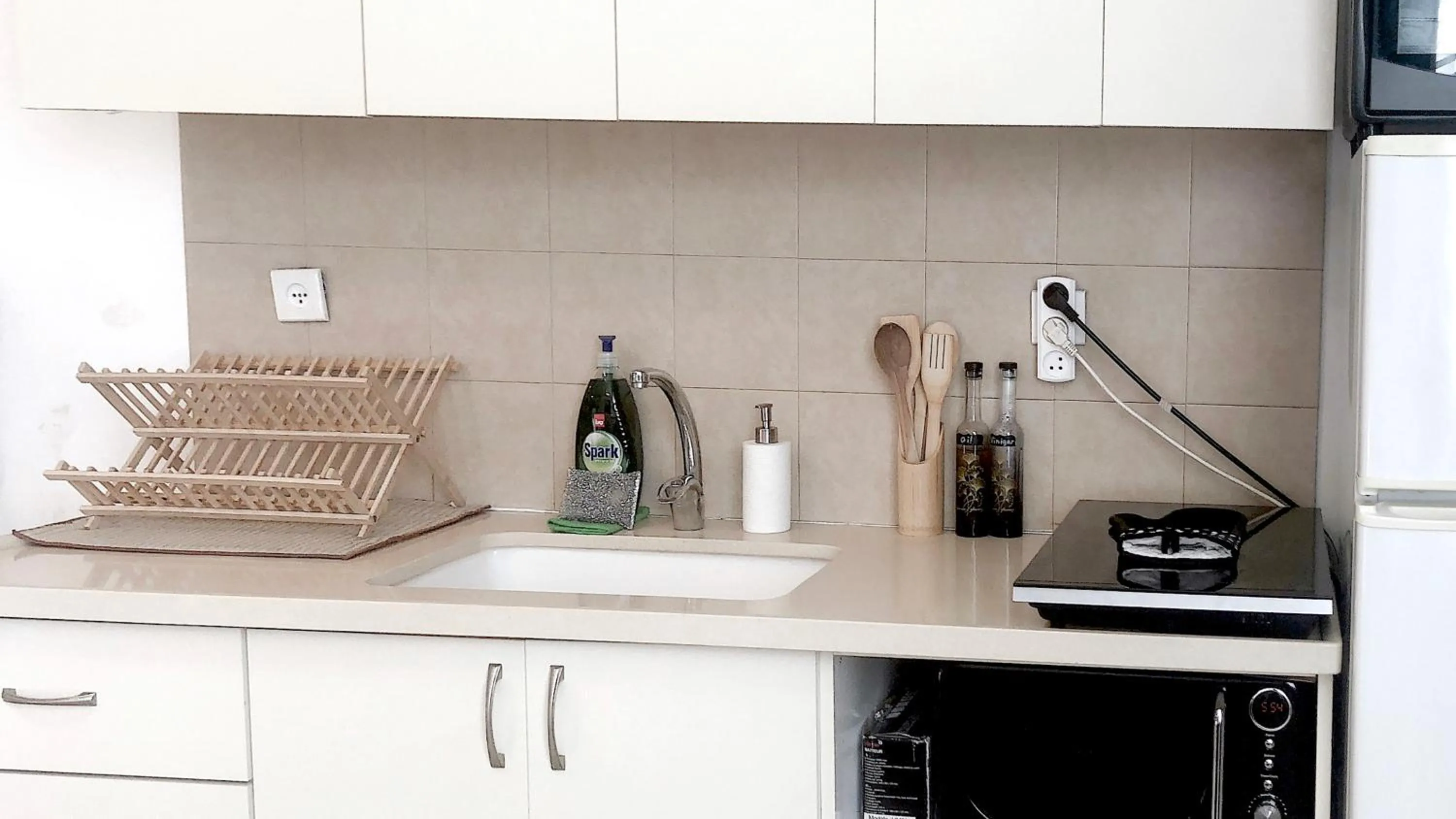 stove in Stylish Tel Aviv