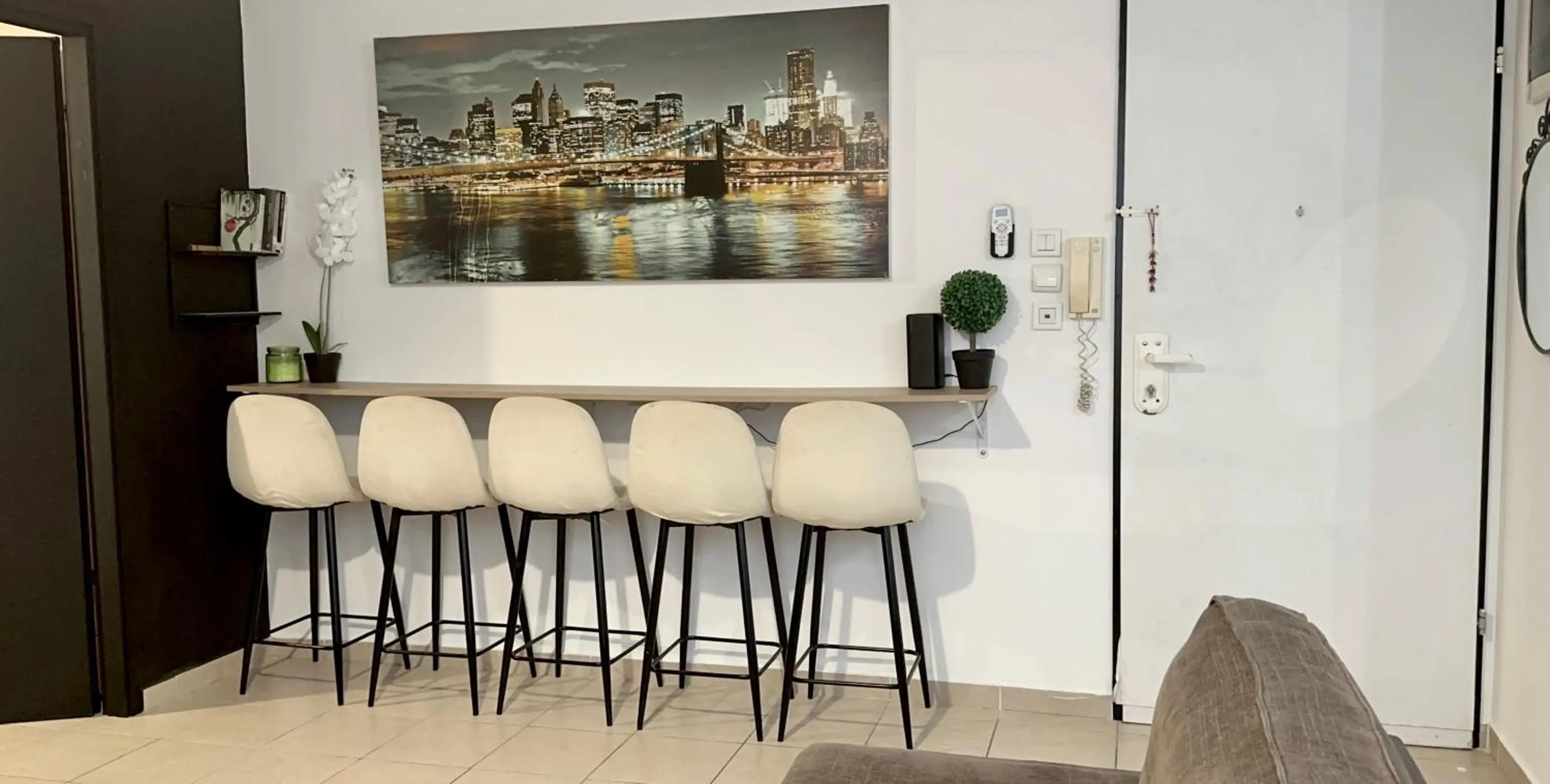 Business facilities in Stylish Tel Aviv