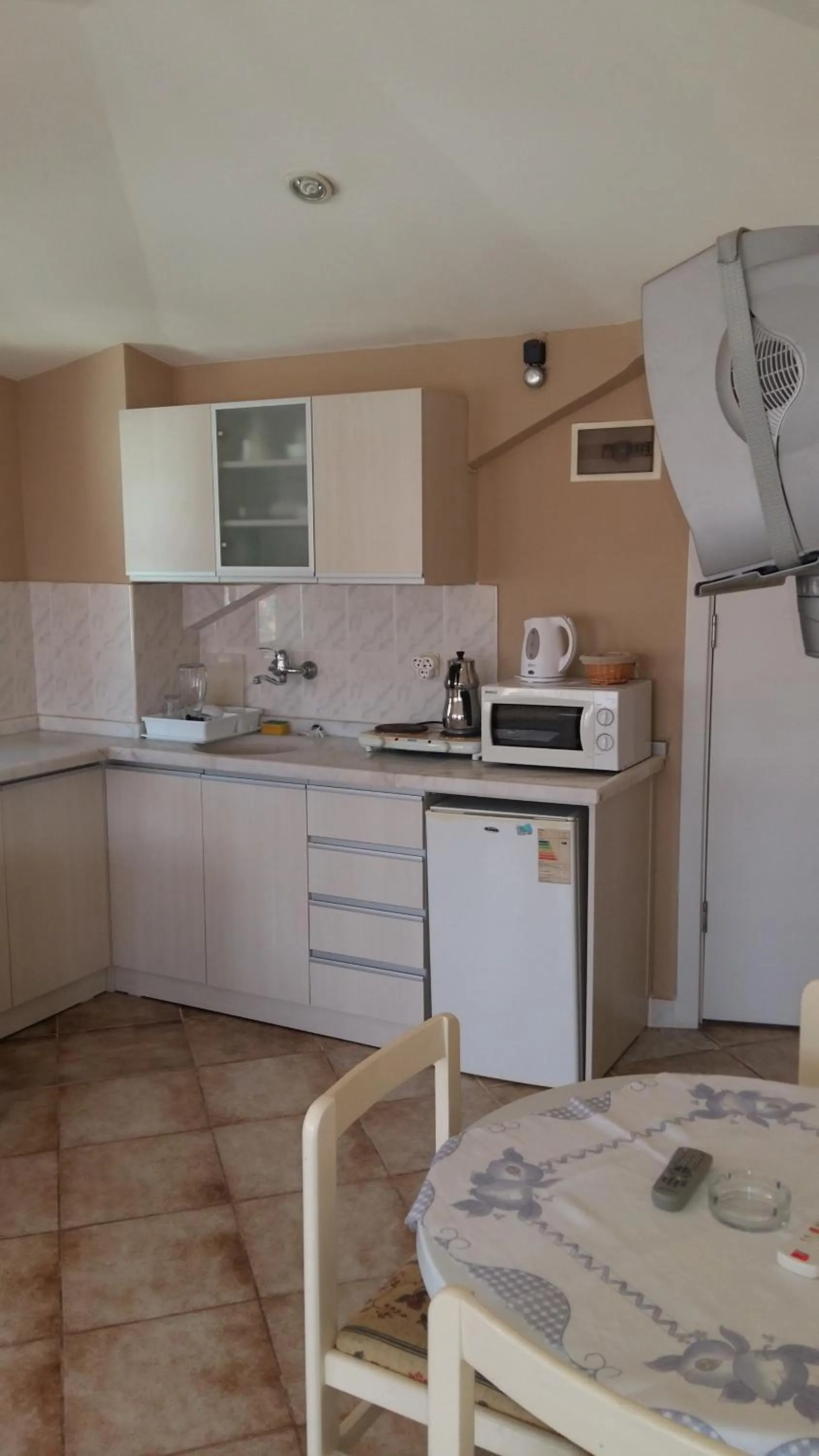 Kitchen or kitchenette in Musti Apart Hotel