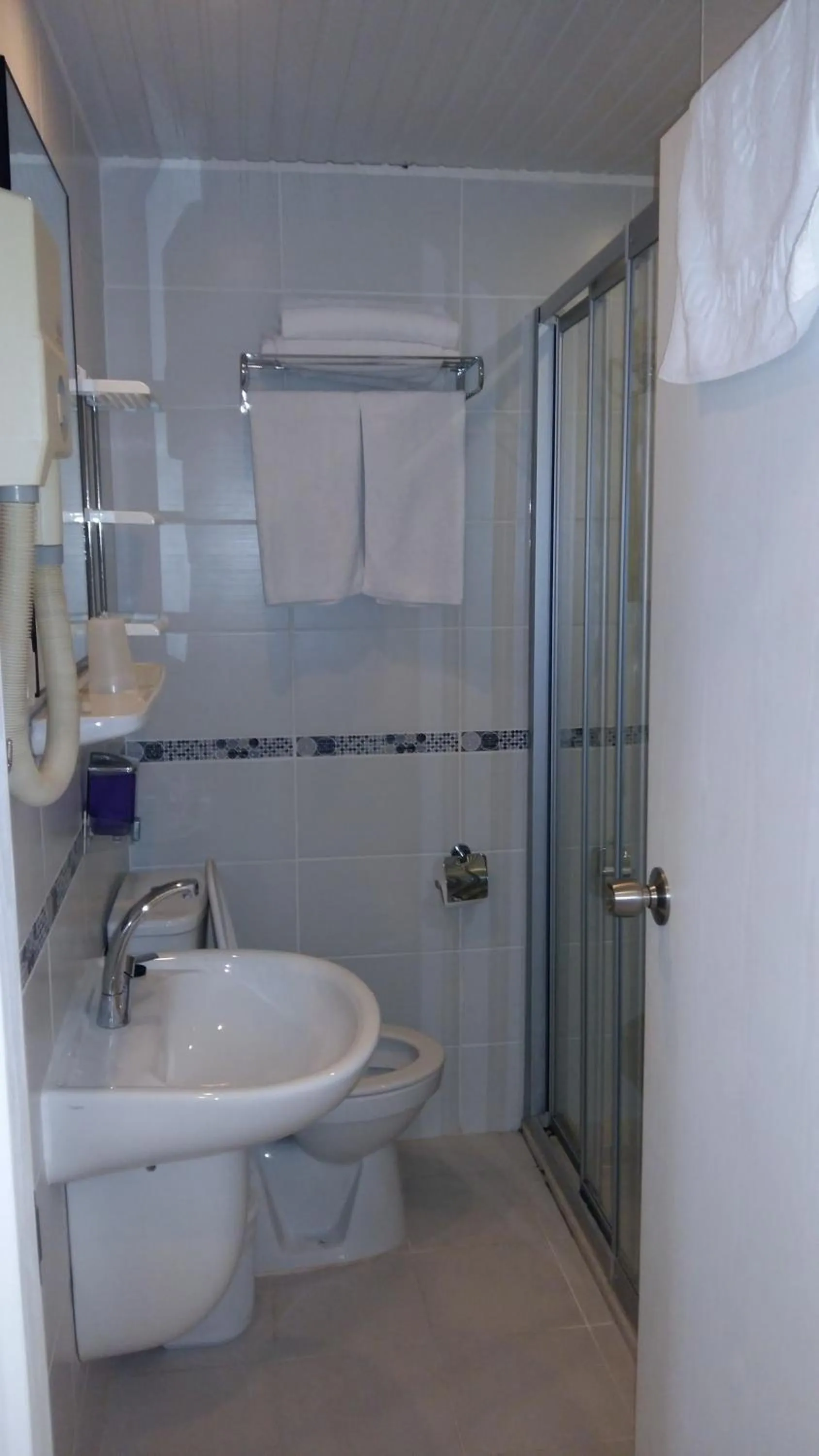 Bathroom in Musti Apart Hotel