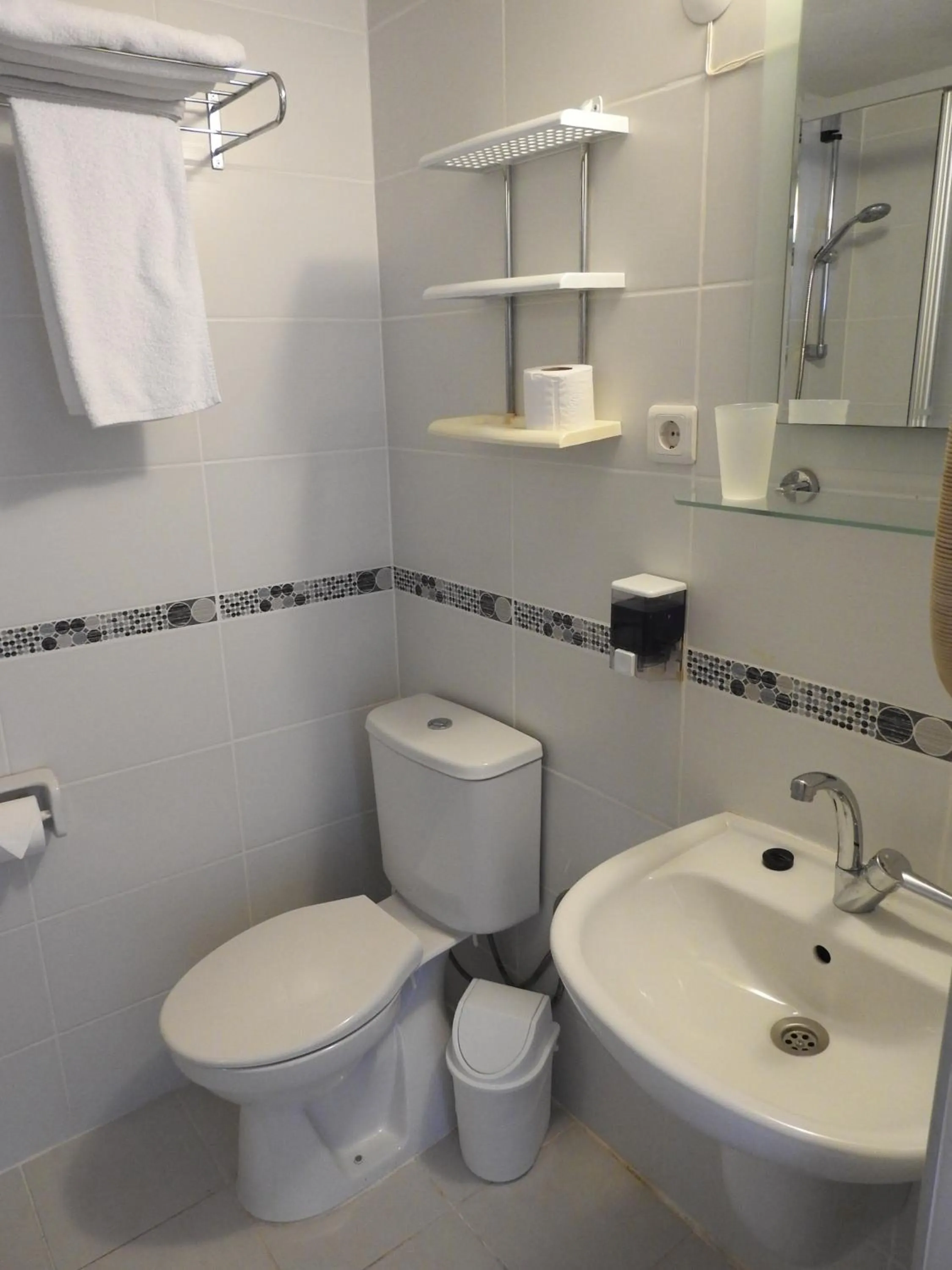 Toilet in Musti Apart Hotel