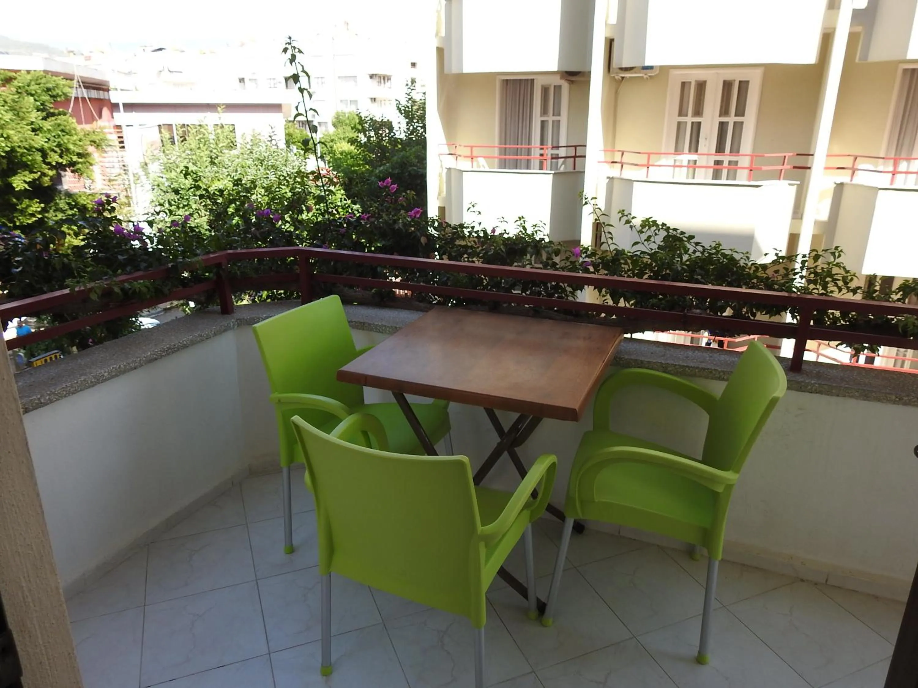 Patio in Musti Apart Hotel